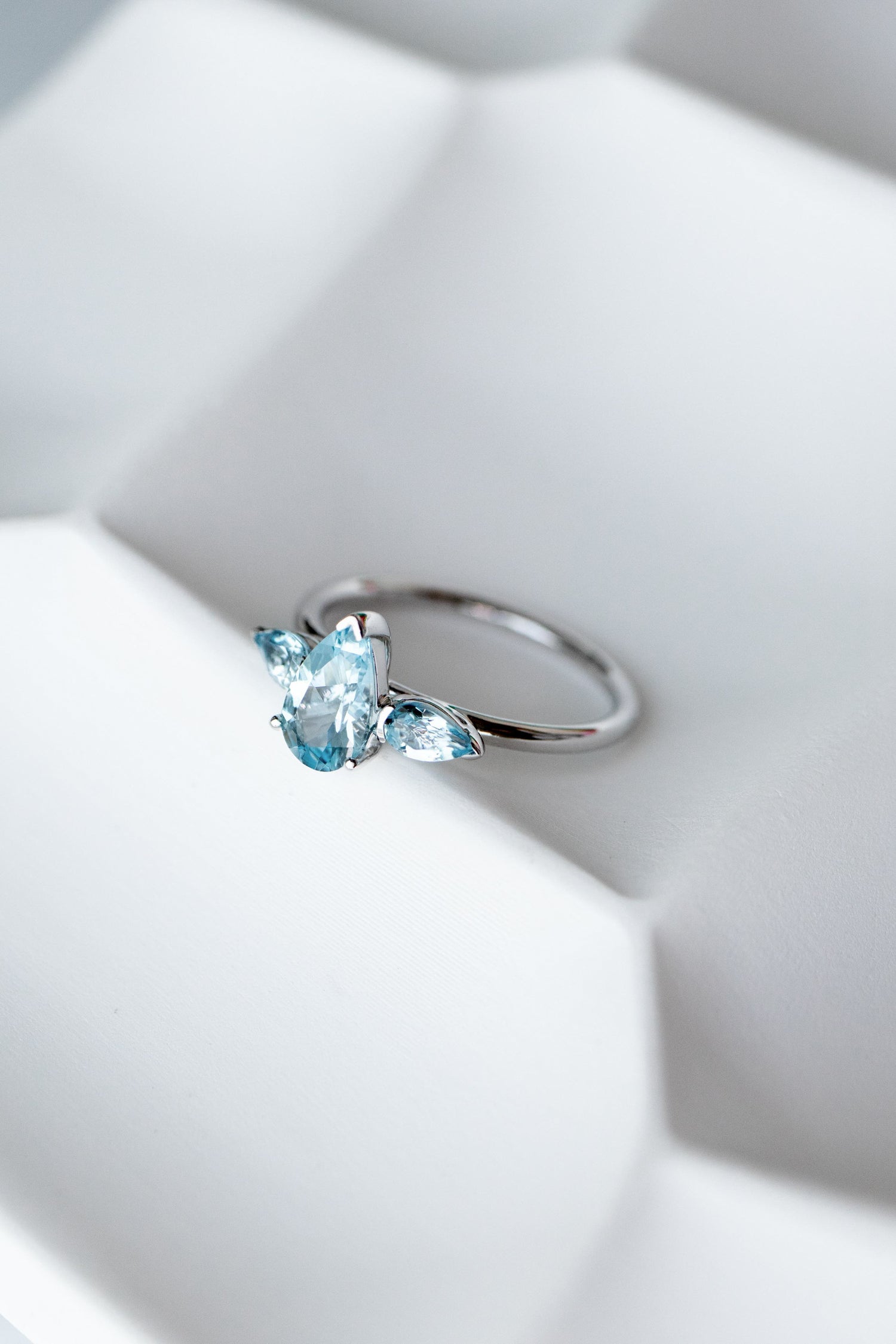 Three Stone Pear Shaped 0.72ct Aquamarine 18K White Gold Ring