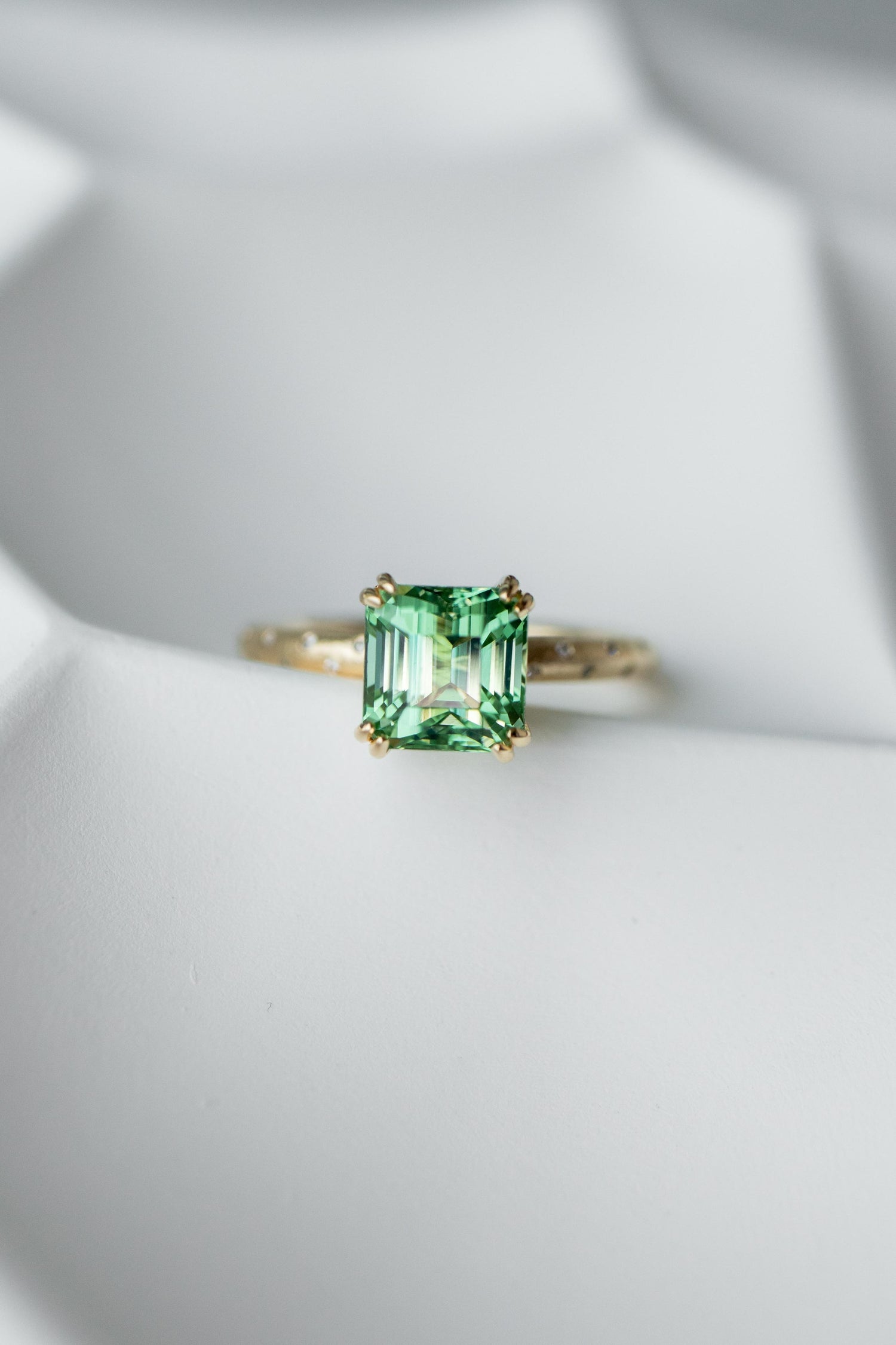 2.77ct Light Green Tourmaline (With Certificate) and diamonds 18K Yellow Gold Ring