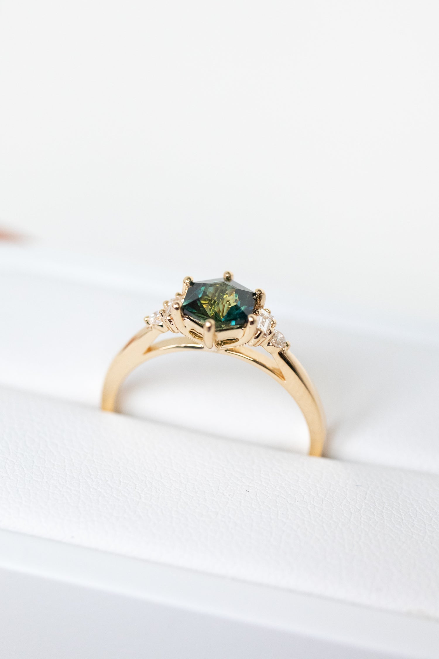 1.00ct Signature Hexagon Teal Sapphire (Unheated with Certificate) & diamonds 18K Yellow Gold Ring