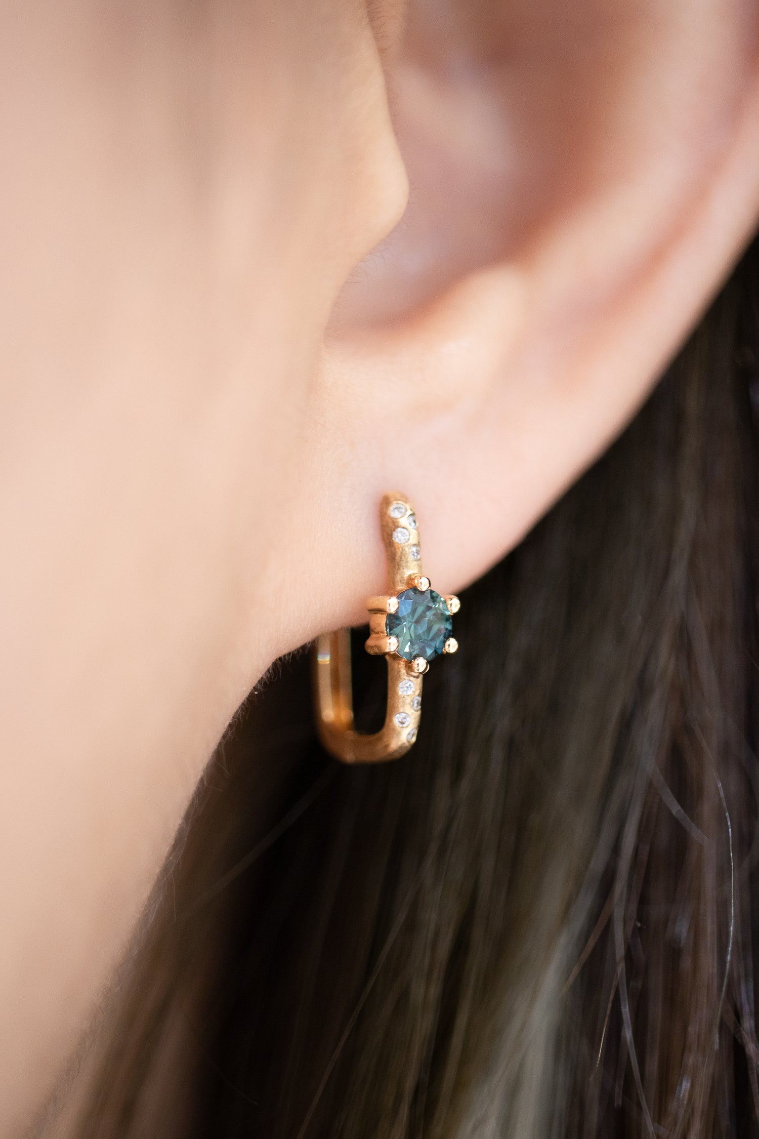 Teal Sapphire & diamonds 18K Gold Square Hoop Earrings