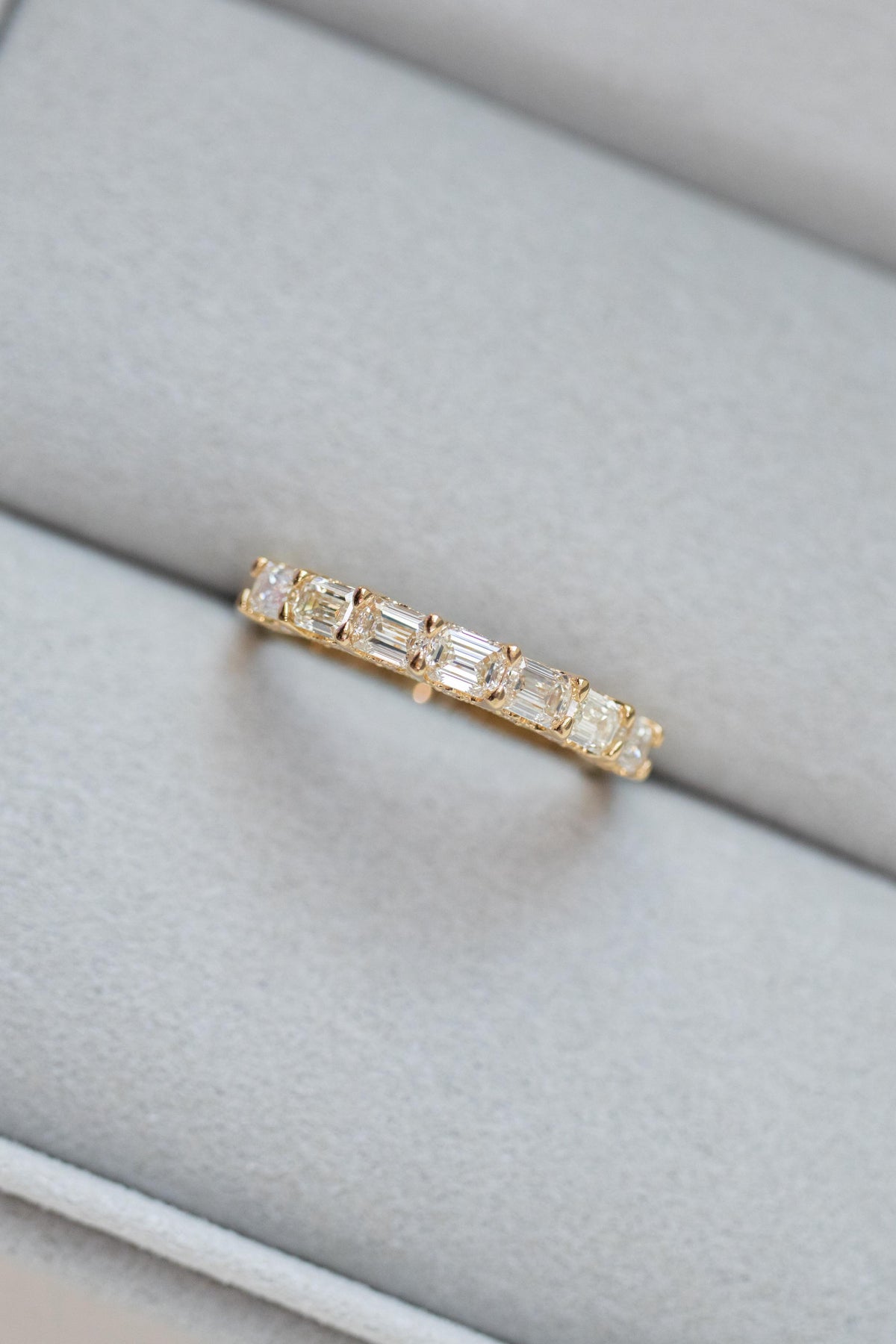 PREORDER - Emerald Half Eternity diamond ~0.90ct 18K Gold Ring