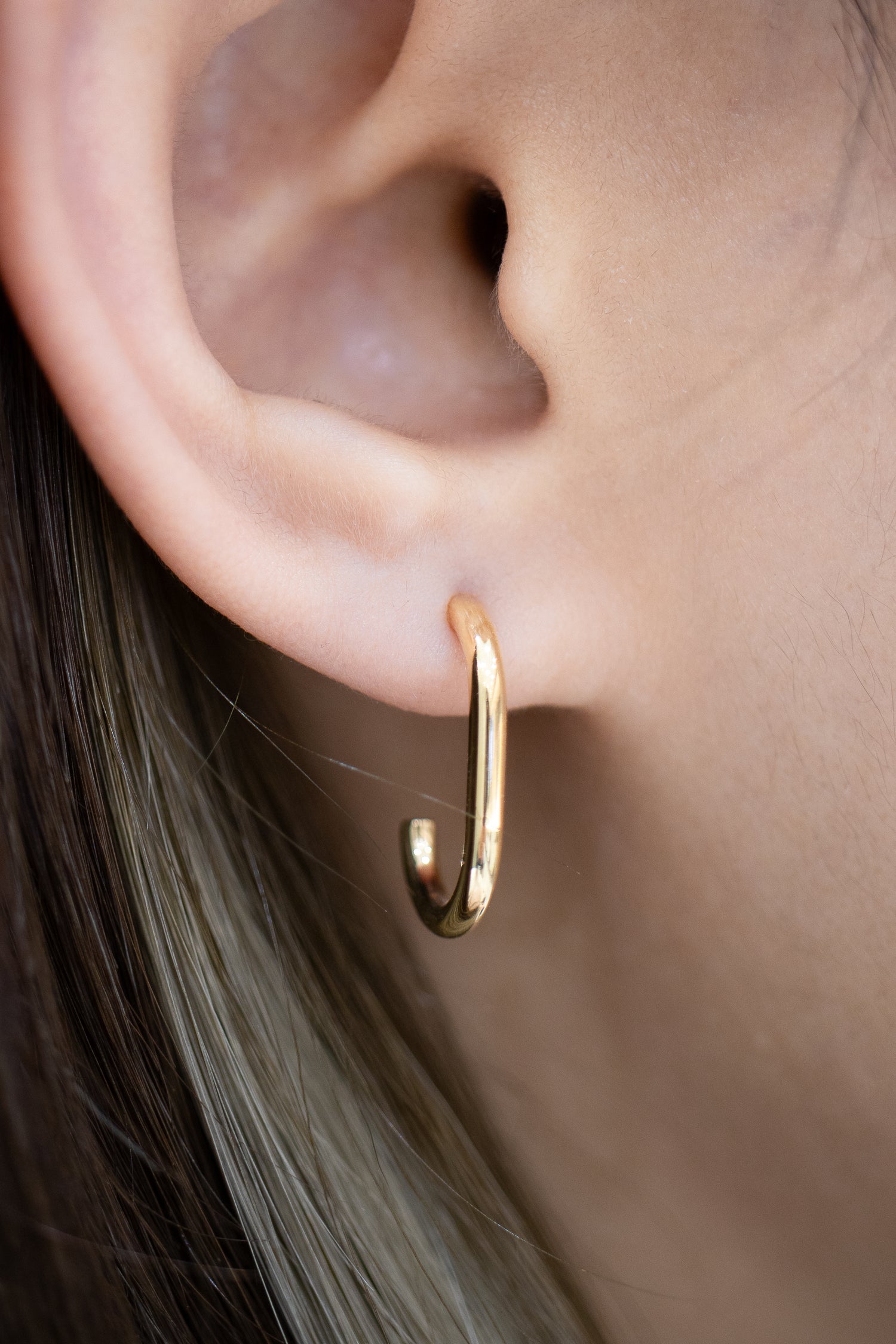 Just Gold Collection - Made in Japan 18K Gold C Hoop Earrings