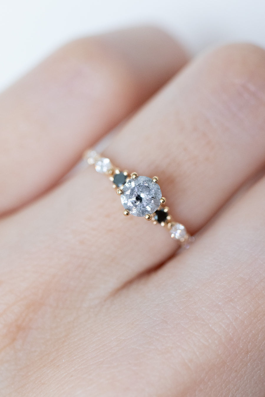 0.45ct Seul et Unique Salt and Pepper Diamond & White Diamonds 18K Yellow Gold Ring