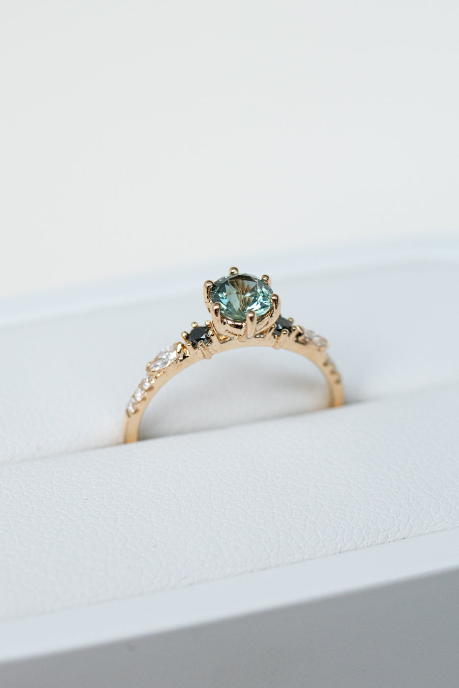 0.65ct Round Teal Sapphire & D 0.128ct Diamonds 18K Yellow Gold Ring