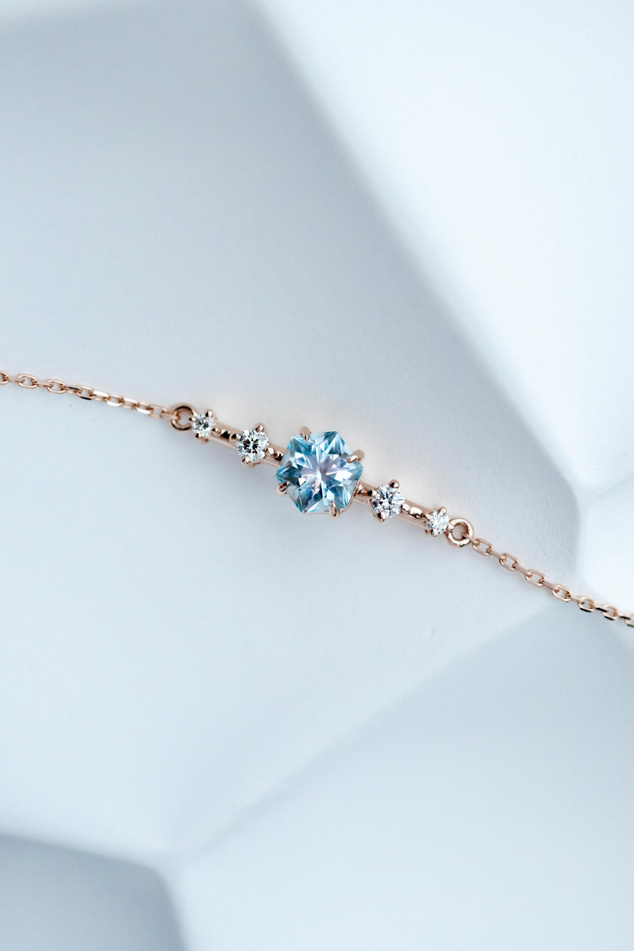 Five Stone Hexagon Sky/Swiss Blue ~0.65ct Topaz & diamond 18K Gold Bracelet