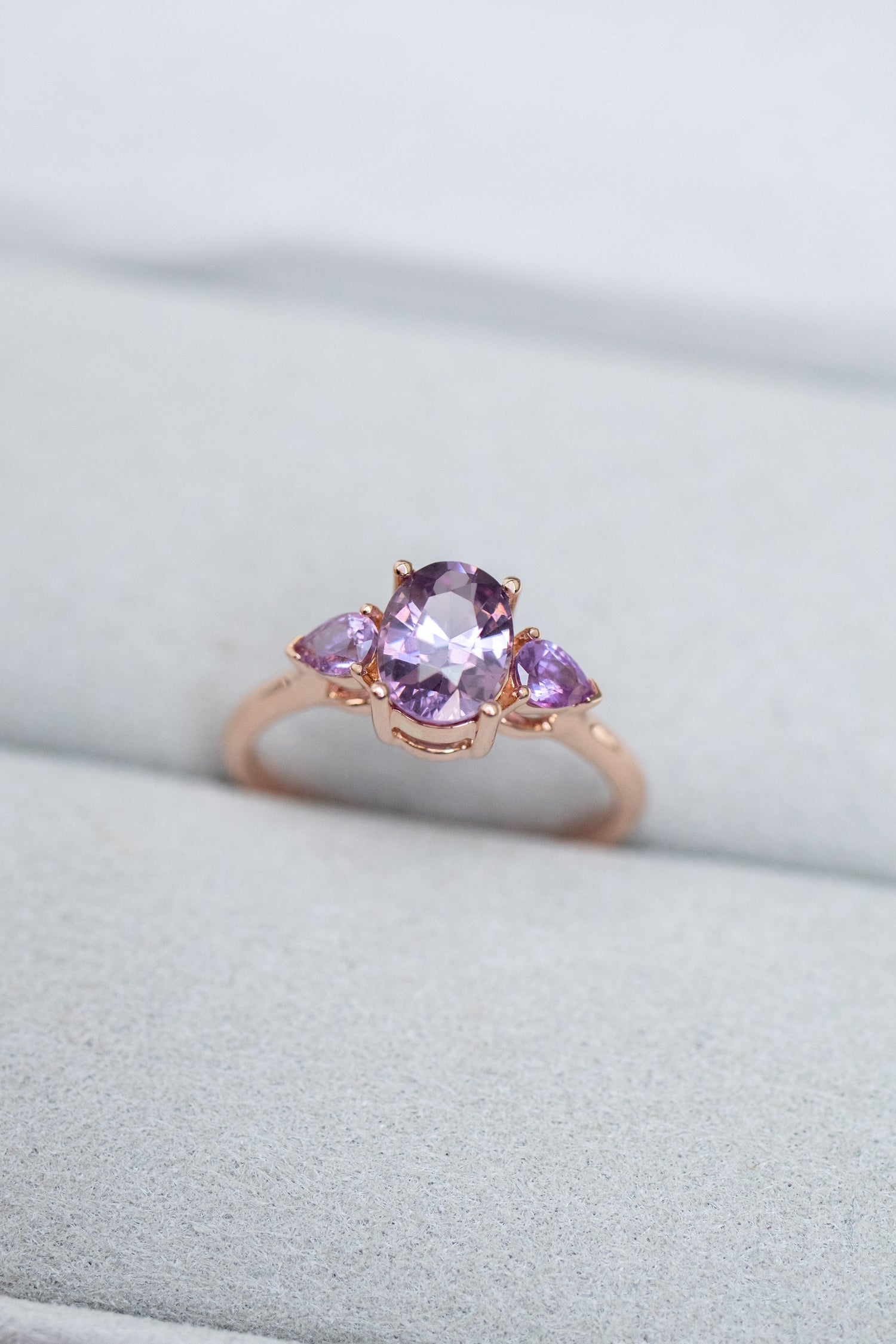 1.20ct Oval Purple Spinel (With Certificate) & Sapphires 18K Rose Gold Ring