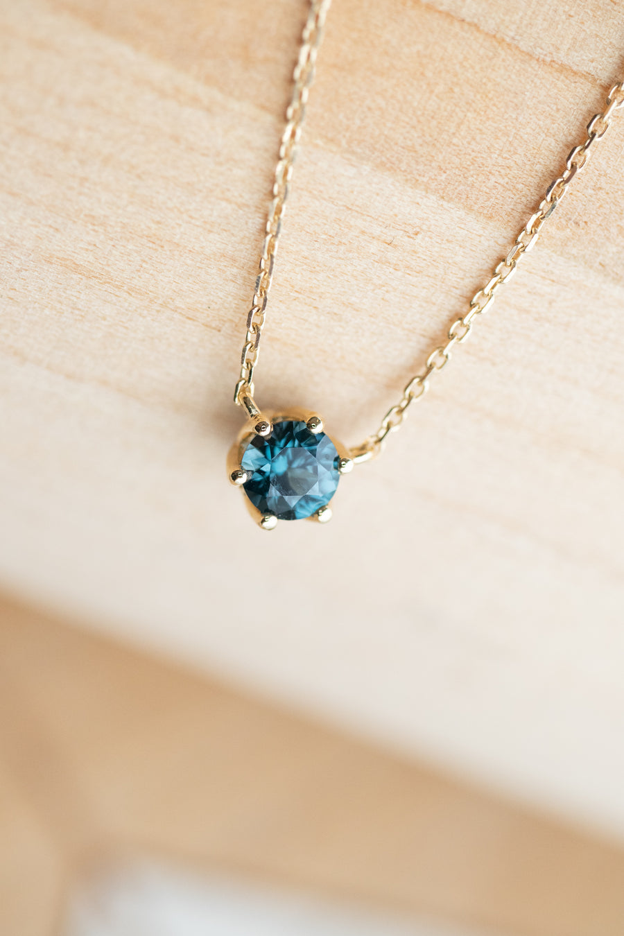 0.40ct Blue Spinel 18K Yellow Gold Necklace