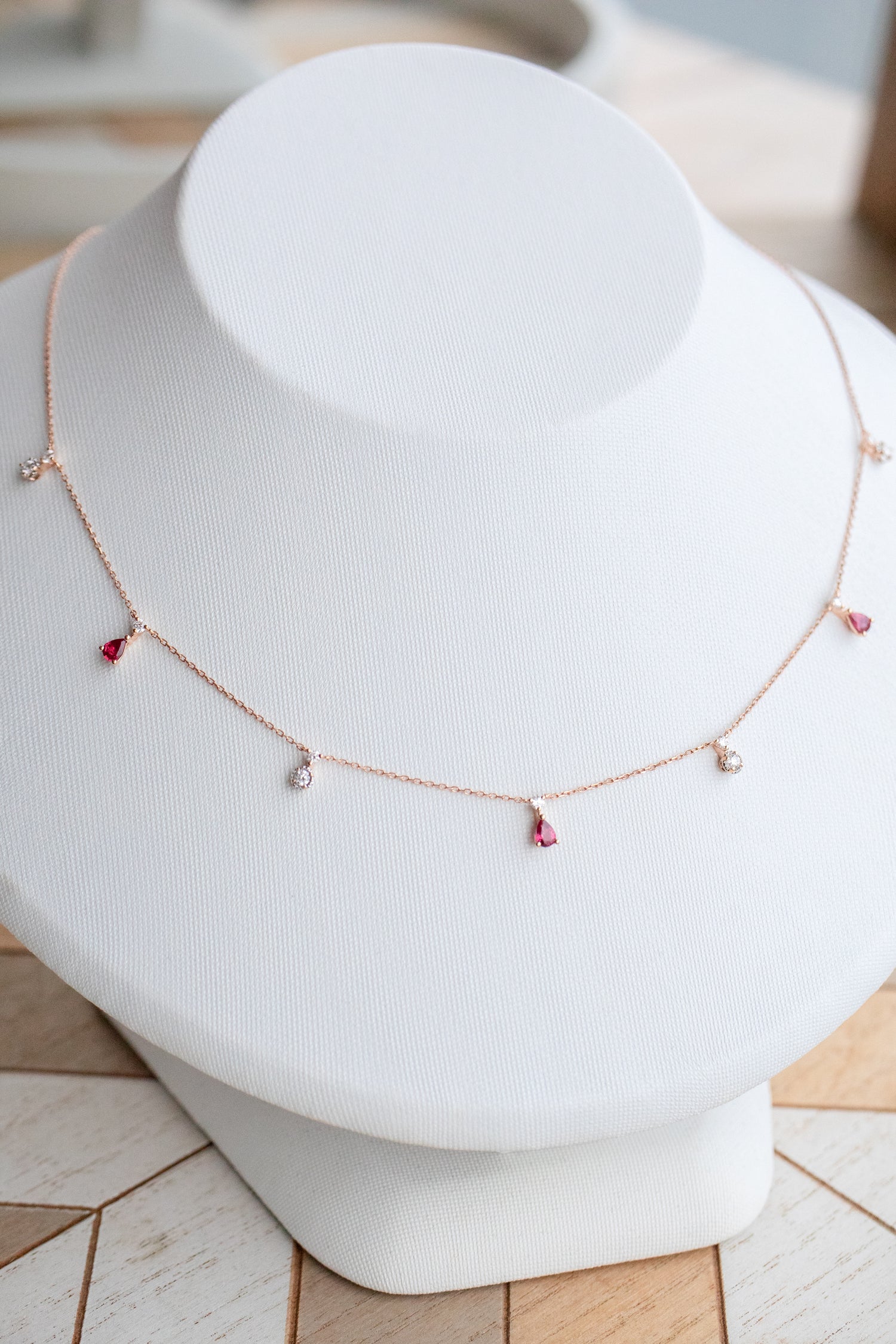 Total 0.50ct Battre Poire Ruby & diamonds 18K Rose Gold Necklace