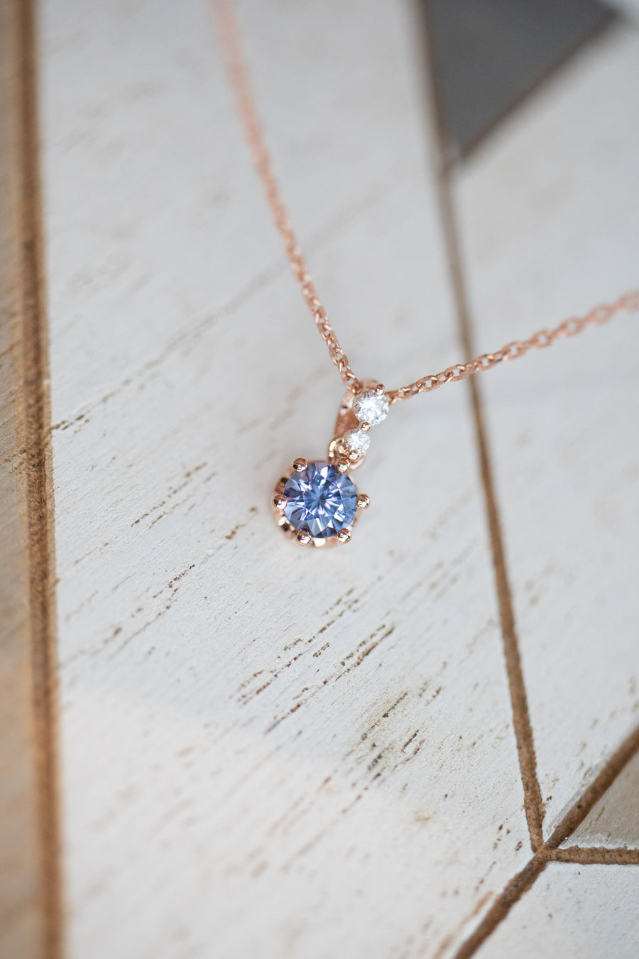 0.40ct Lavande Fantaisie Spinel & diamond 18K Rose Gold Necklace