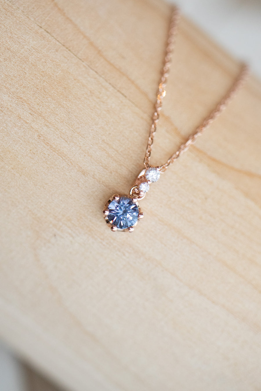 0.40ct Lavande Fantaisie Spinel & diamond 18K Rose Gold Necklace