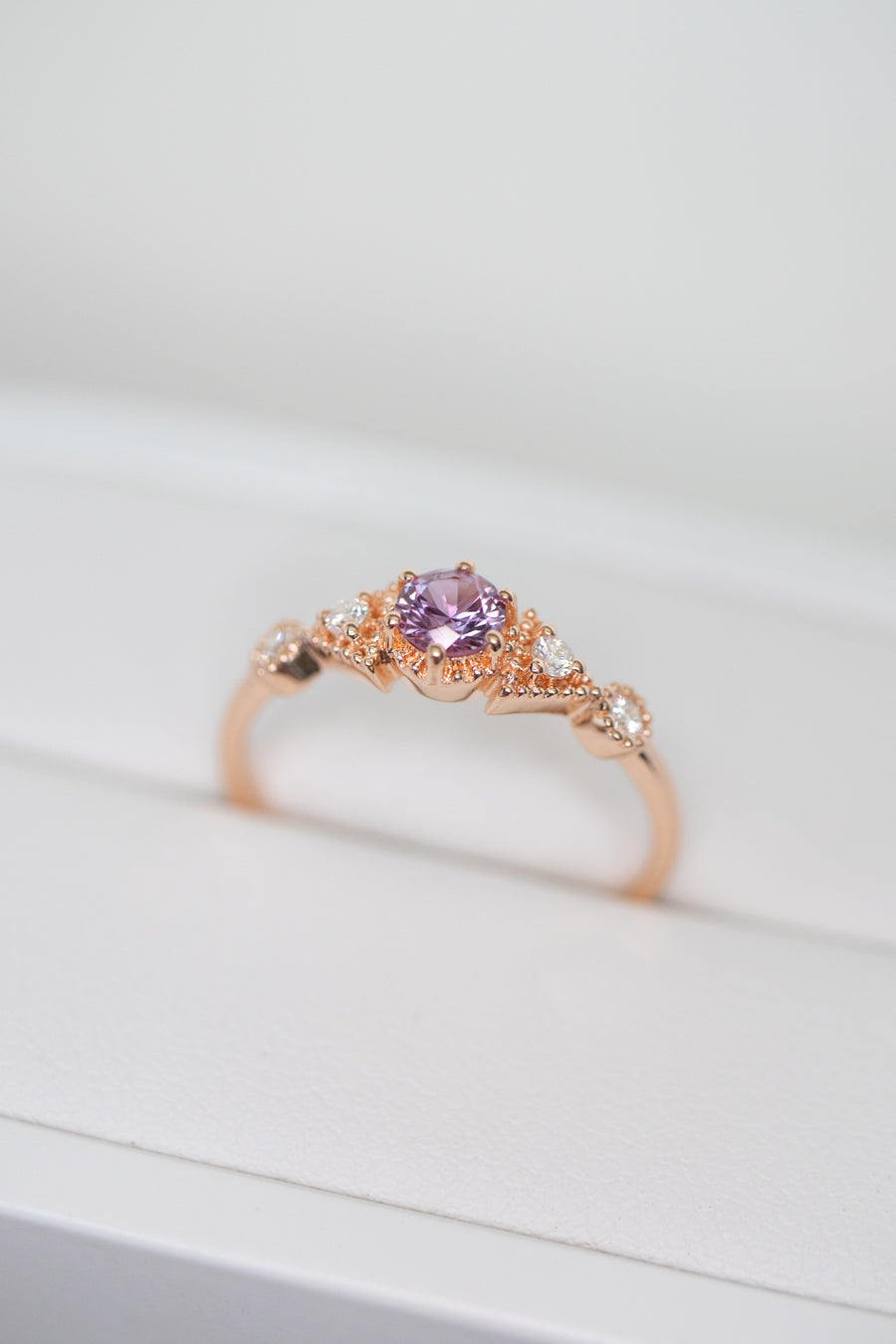 0.28carat Round Pink Sapphire & total 0.08carat Diamonds 18K Rose Gold Ring