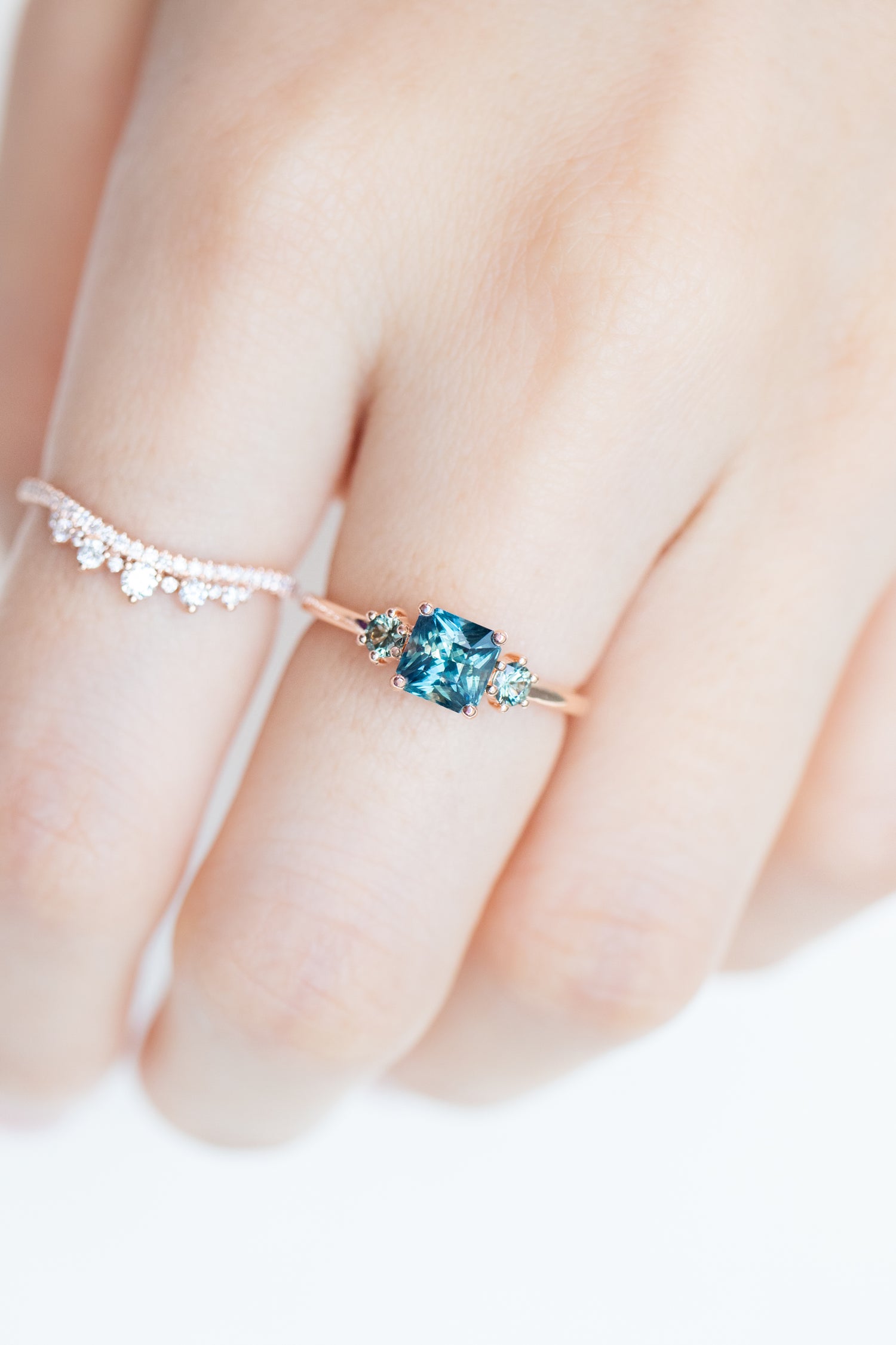 Eau Bleue Verte Sapphire 1.00ct (With Certificate) 18K Rose Gold Engagement Ring