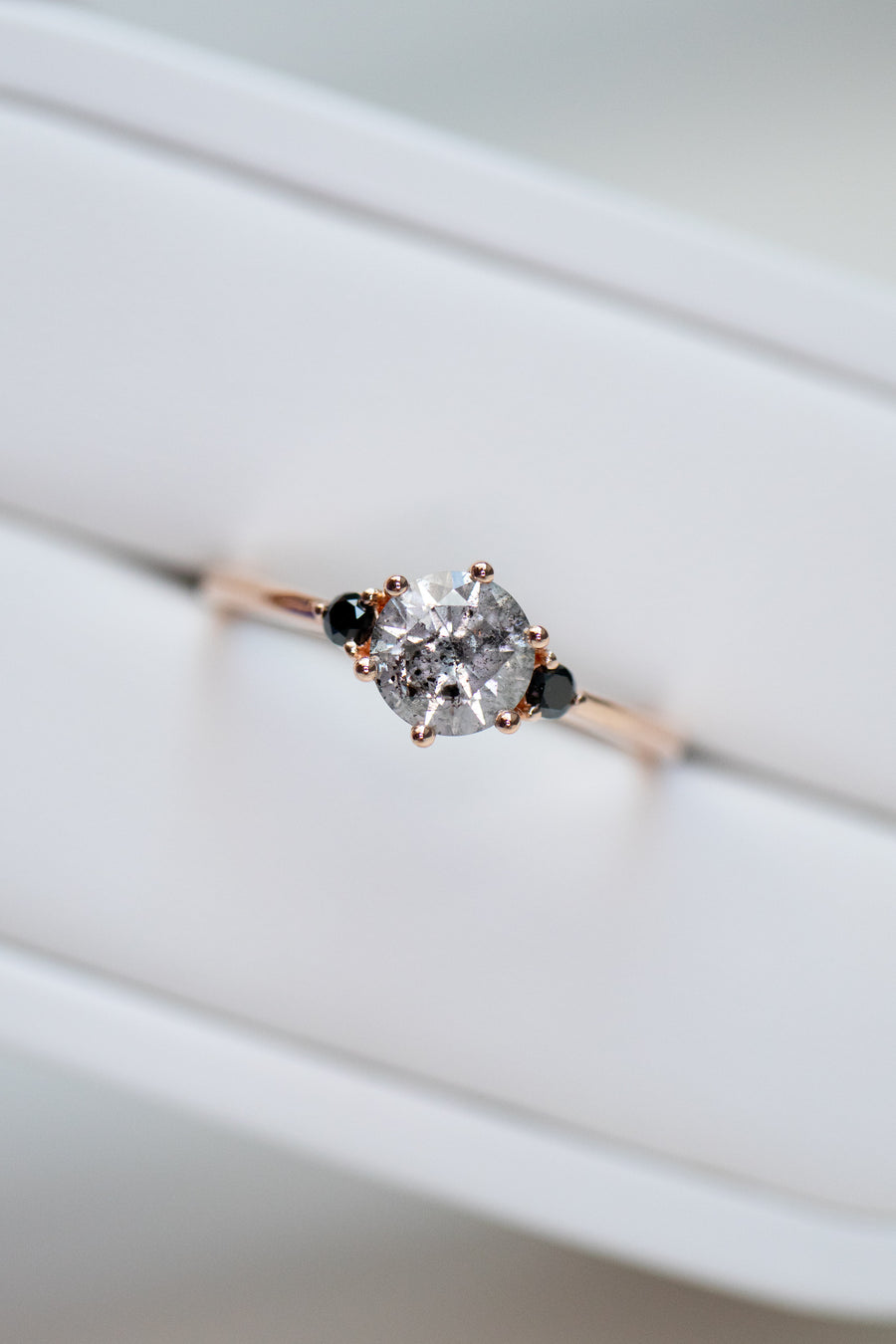 0.69carat Salt and Pepper Diamond & total 0.07carat Black Diamonds 18K Rose Gold Ring