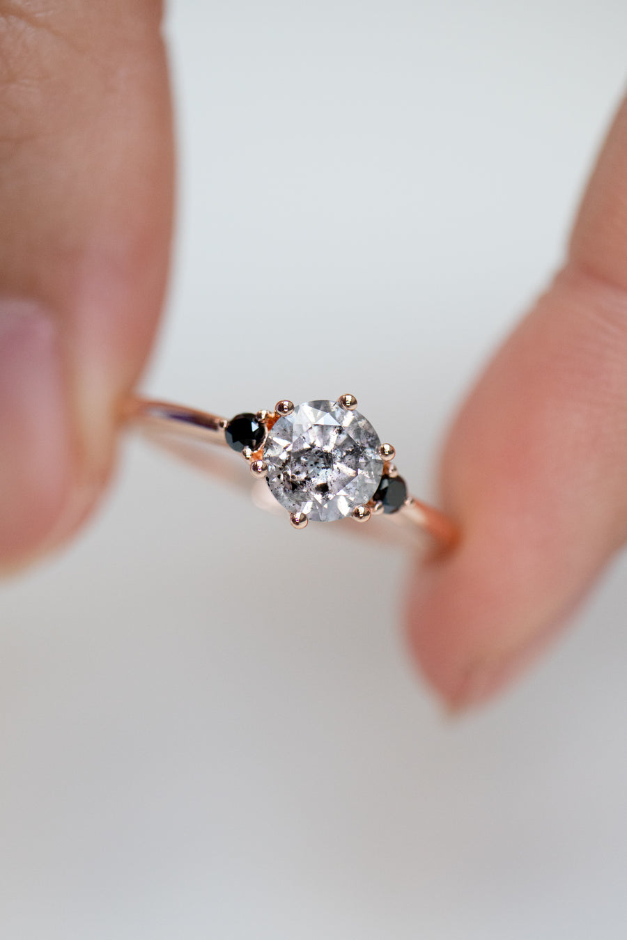 0.69carat Salt and Pepper Diamond & total 0.07carat Black Diamonds 18K Rose Gold Ring