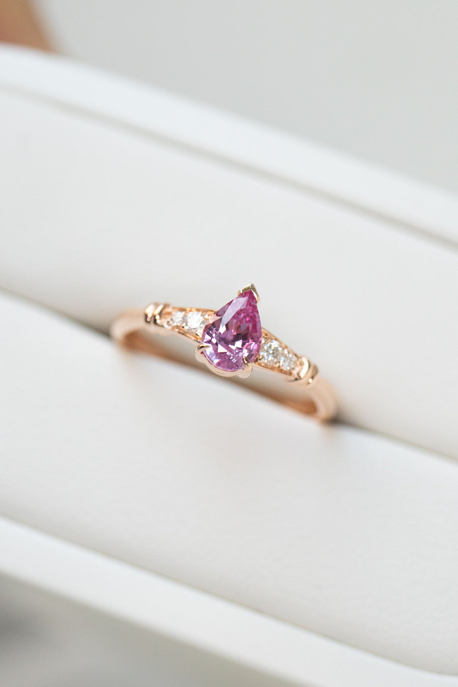 0.45carat Pear Pink Sapphire & total 0.06carat Diamonds 18K Rose Gold Ring