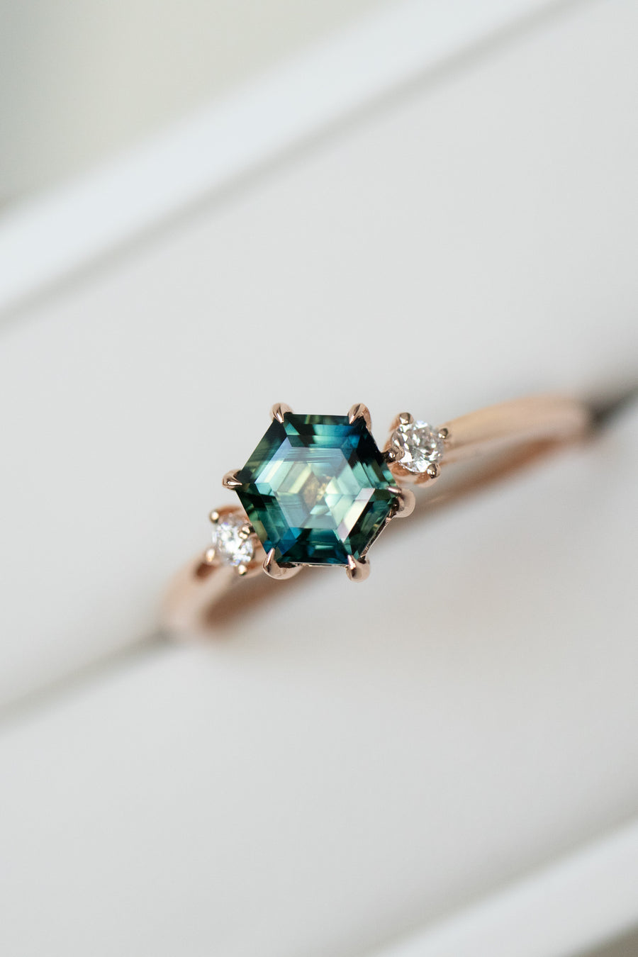 0.94carat Green Hexagon Sapphire (Unheated with Certificate) & total 0.07carat Natural Diamonds 18K Rose Gold Ring