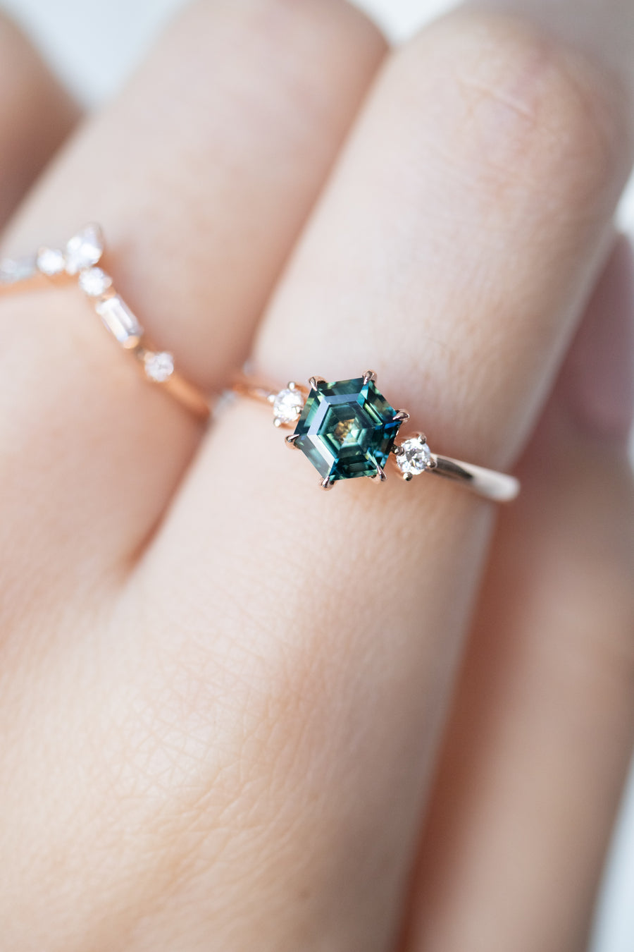0.94carat Green Hexagon Sapphire (Unheated with Certificate) & total 0.07carat Natural Diamonds 18K Rose Gold Ring