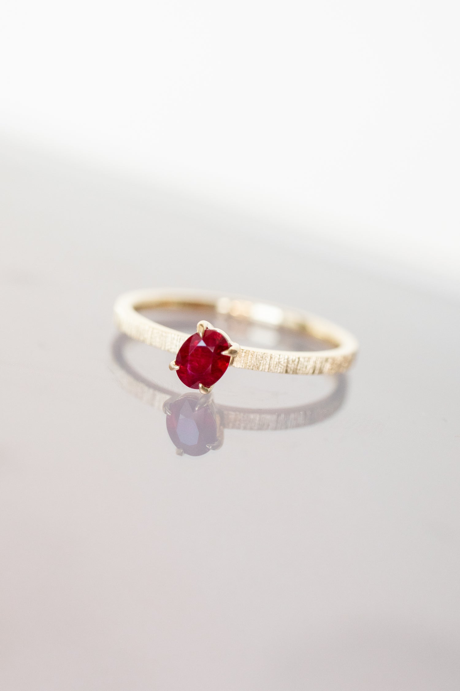 PREORDER - ~0.35ct Ovale Ruby 18K Gold Handcrafted Ring