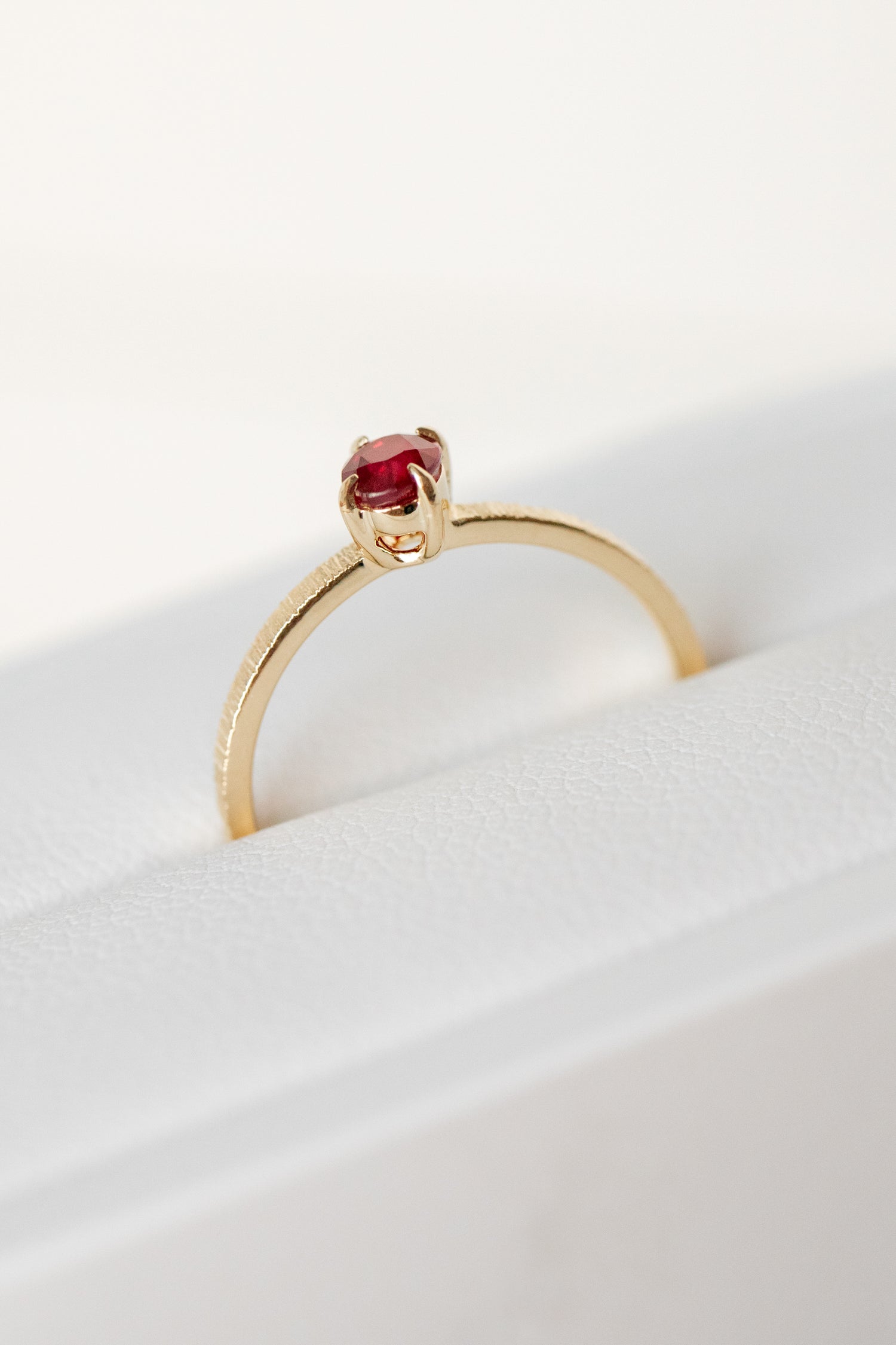 PREORDER - ~0.35ct Ovale Ruby 18K Gold Handcrafted Ring