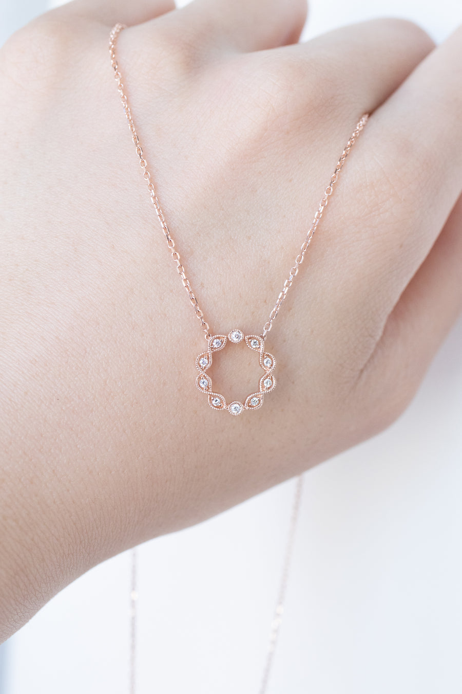 Elegant Natural White Diamond 14/18K Gold Necklace