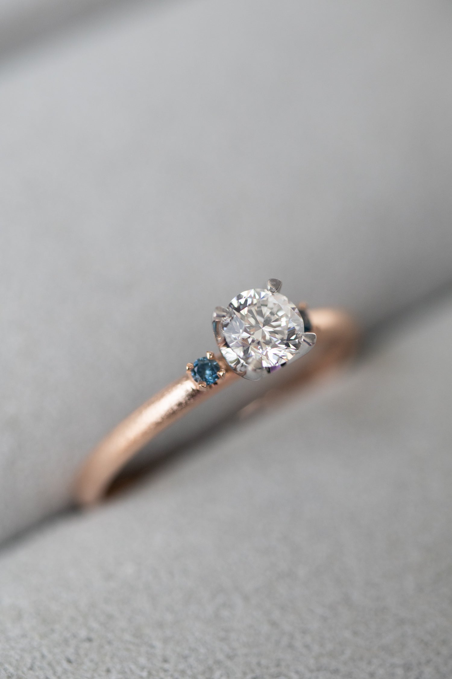 Tu es celui-là Diamond 0.30ct (With GIA Certificate) & sapphires 18K Rose Gold Ring