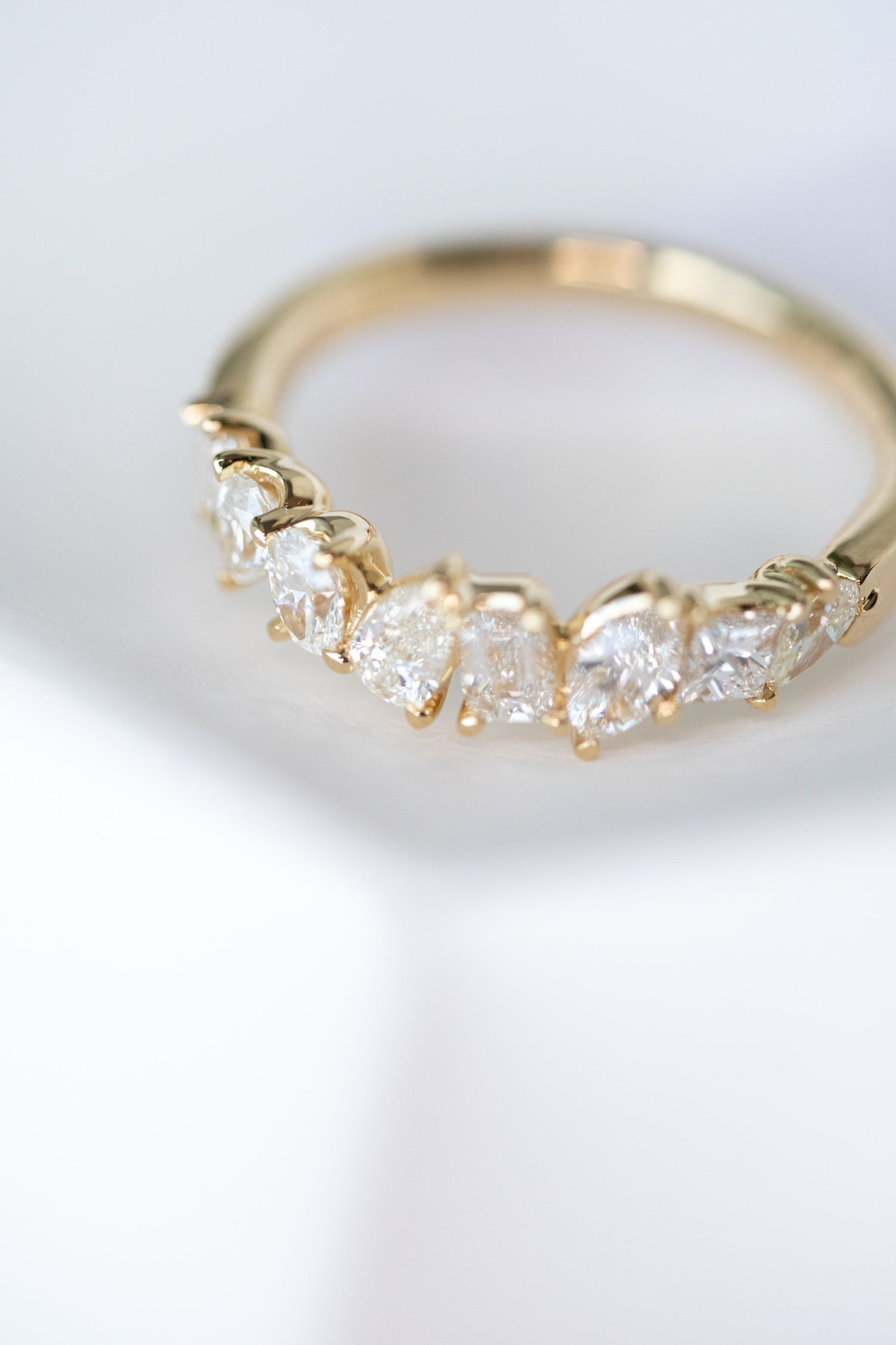~0.90carat Multi Shape Nautral Diamonds 18K Yellow Gold Ring