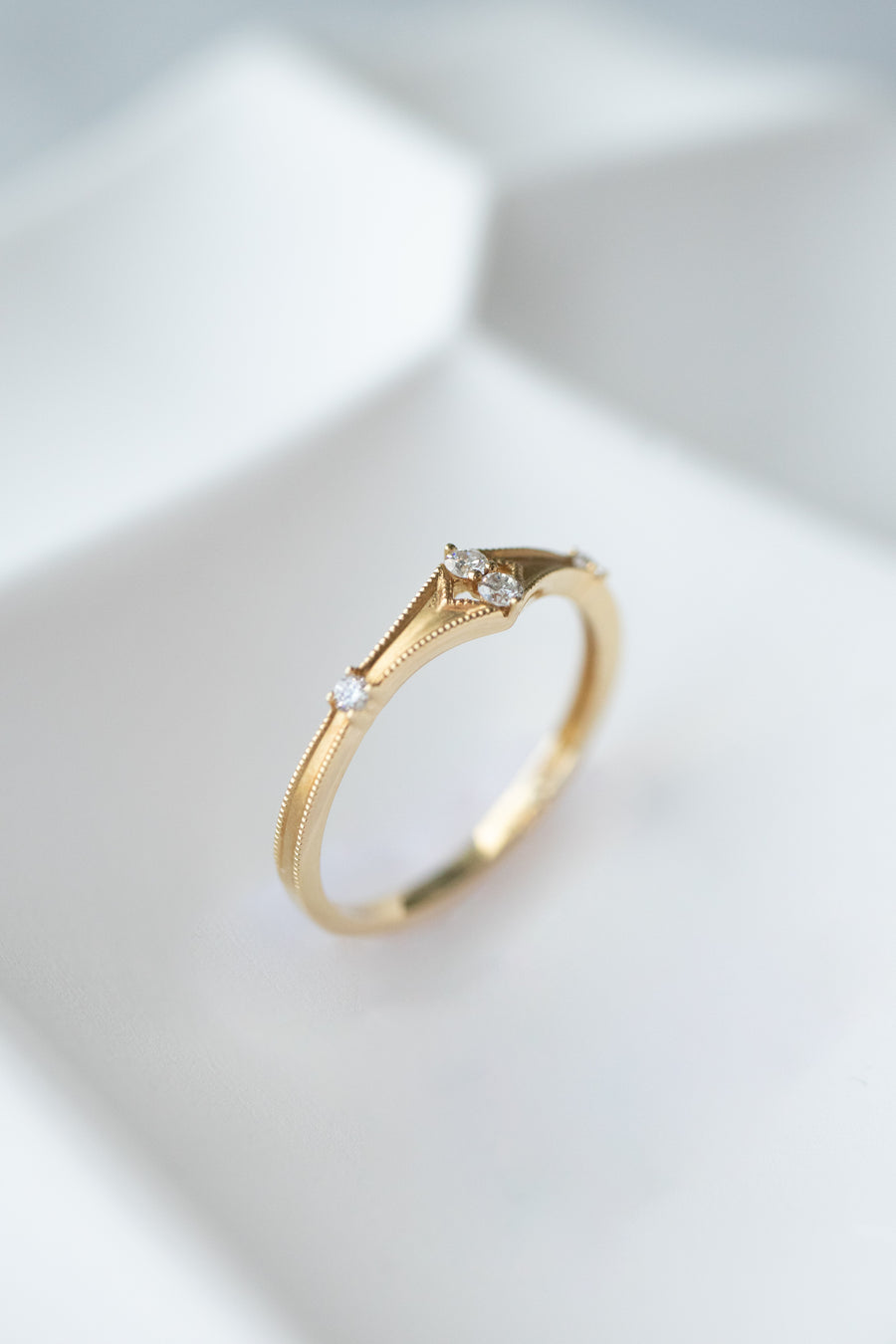 Vintage Beaded Top Quality 18K Gold Diamond Ring