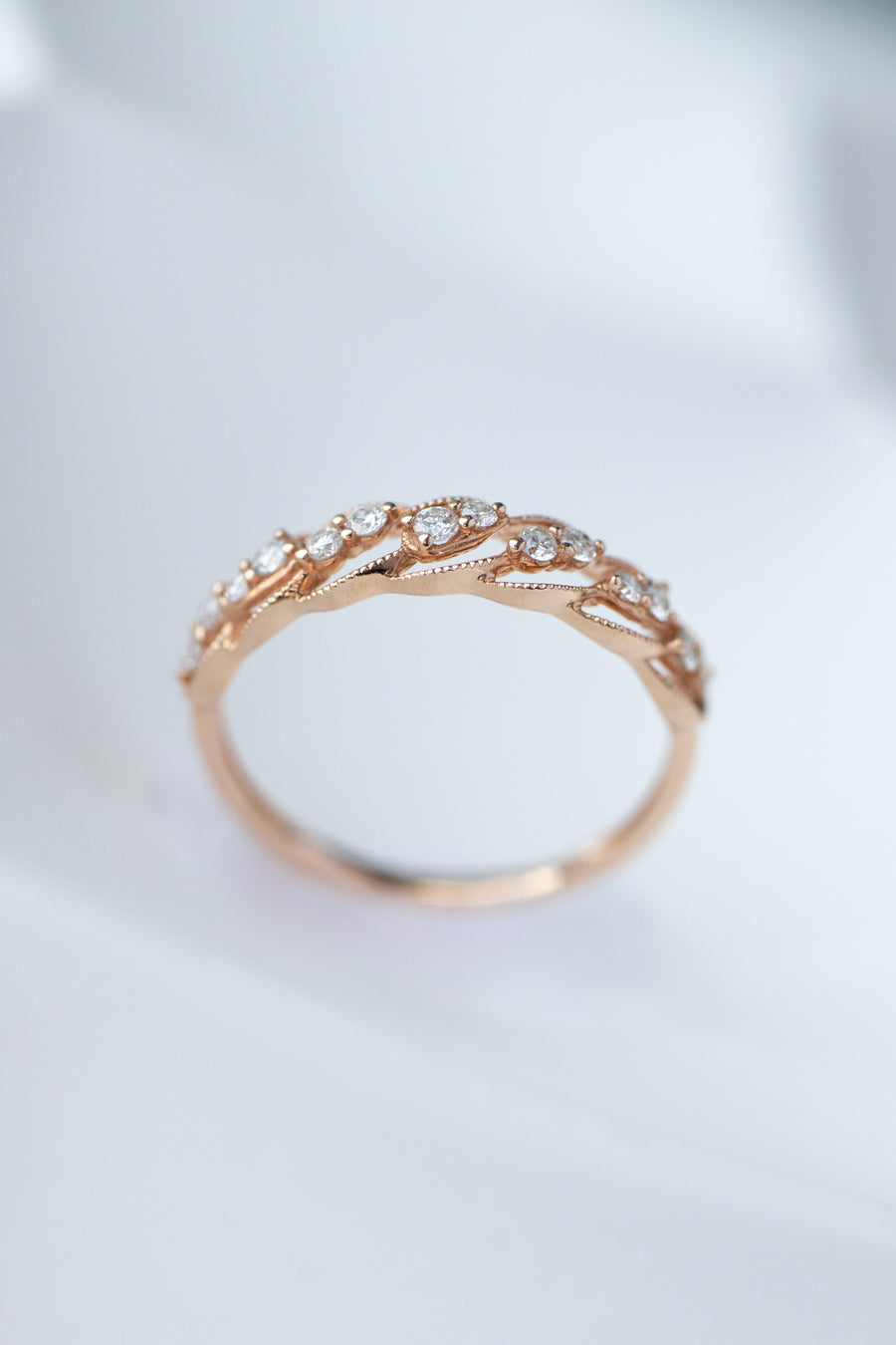 Twist Natural White Diamond Ring