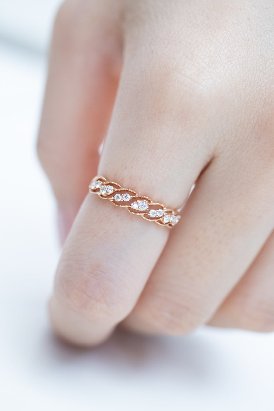 Twist Natural White Diamond Ring