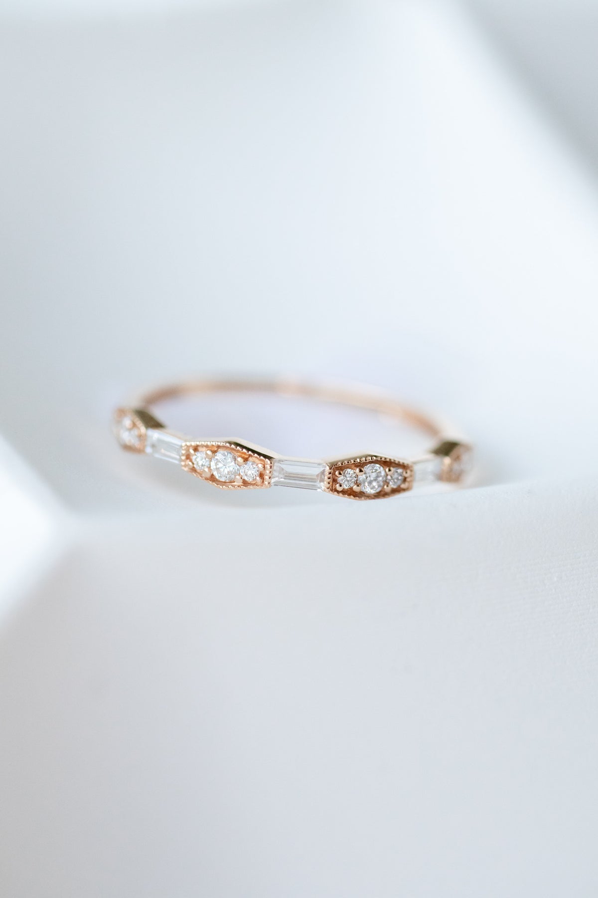 Baguette & Round diamond 18K Gold Ring