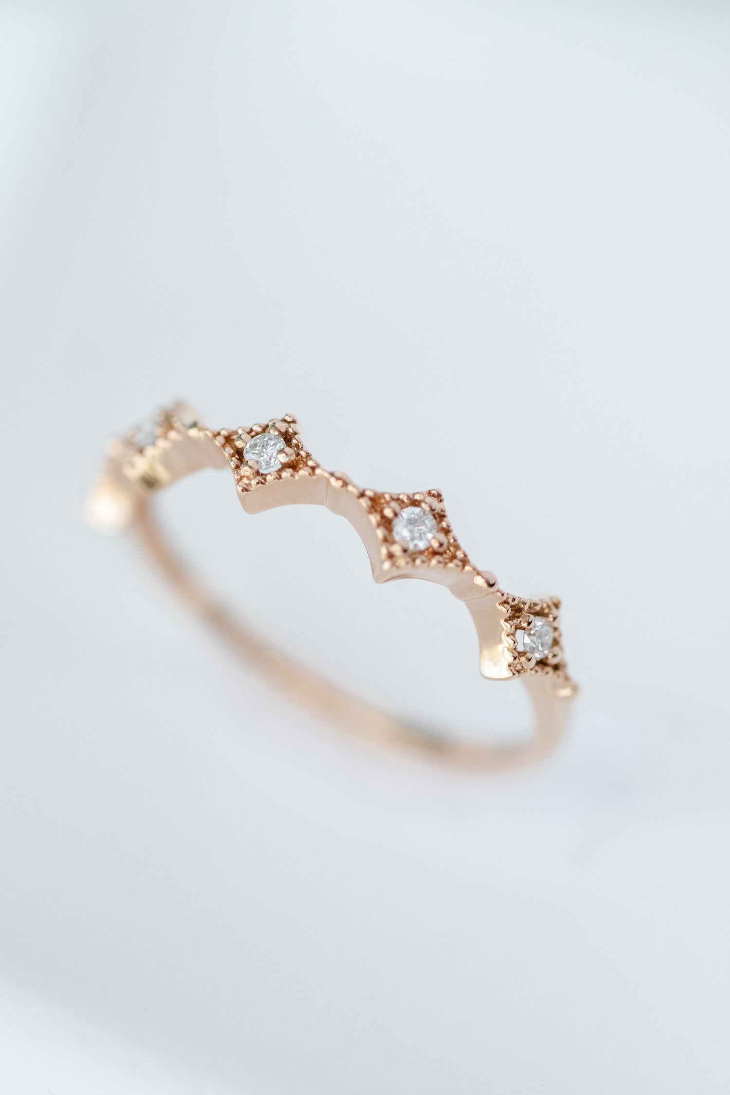 Éthérée Top Quality diamonds 14/ 18K Gold Beaded Ring