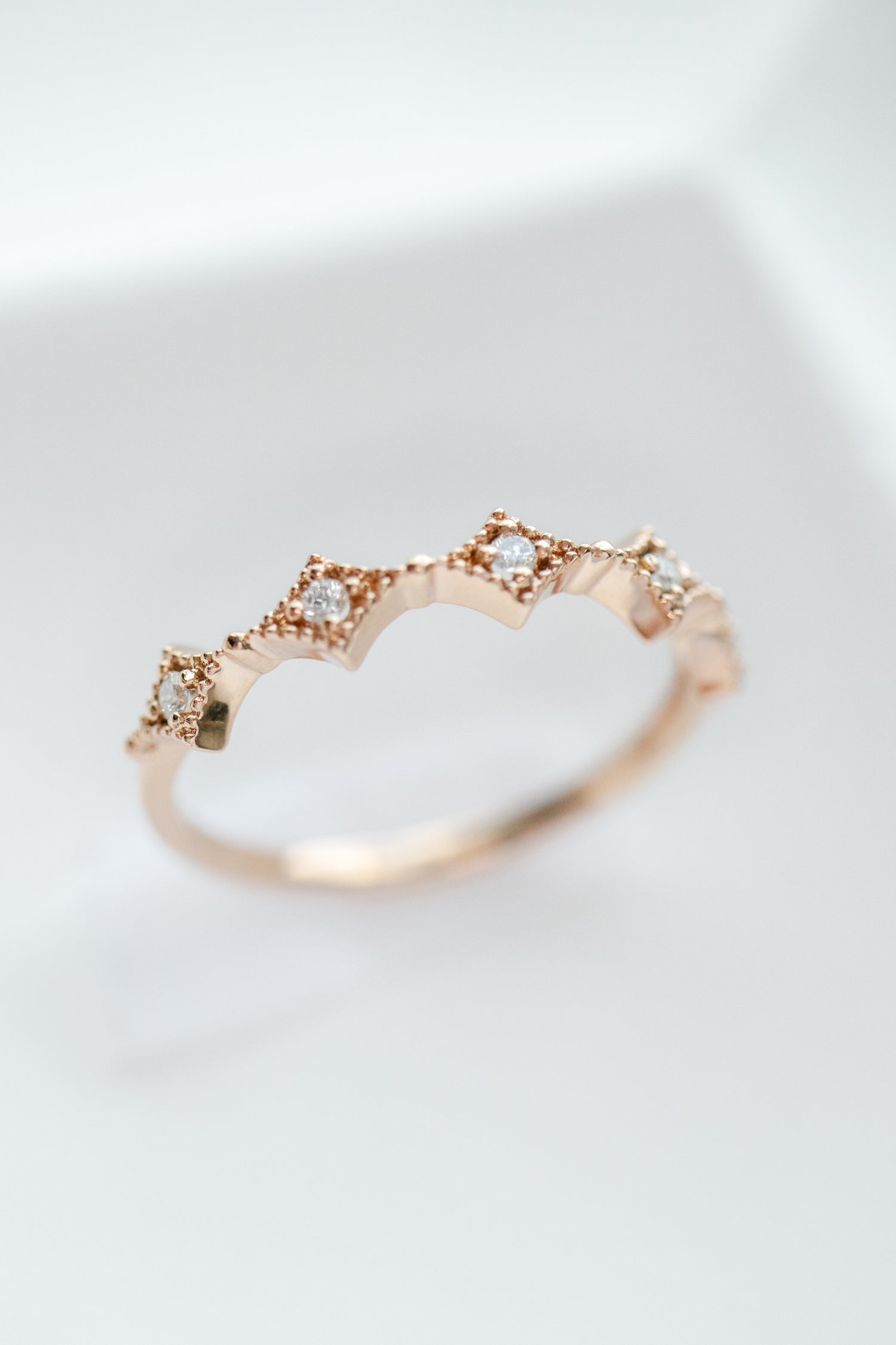 Éthérée Top Quality diamonds 14/ 18K Gold Beaded Ring
