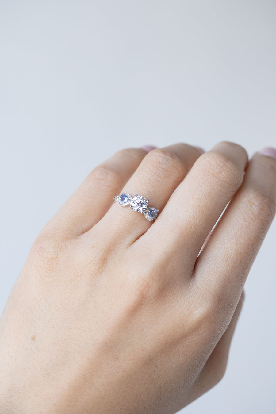 Brilliant Cut Round Diamond 0.70ct (With GIA Certificate) & Sapphires/ diamonds Twisted 18K Rose Gold Ring