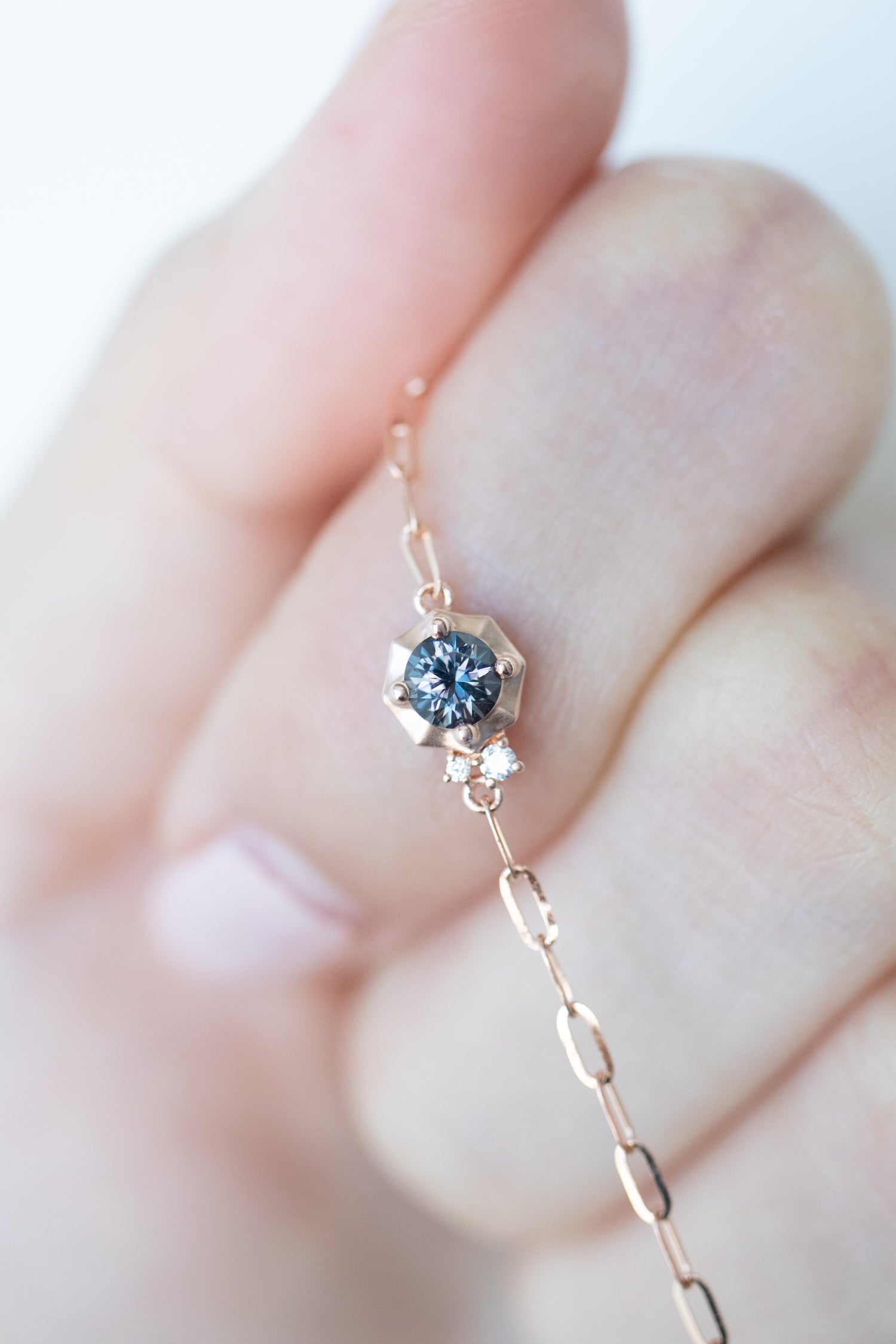 PREORDER - Golden Hexagon-shaped ~0.26-0.30ct Graylish Blue Spinel & diamonds 18K Gold Bracelet