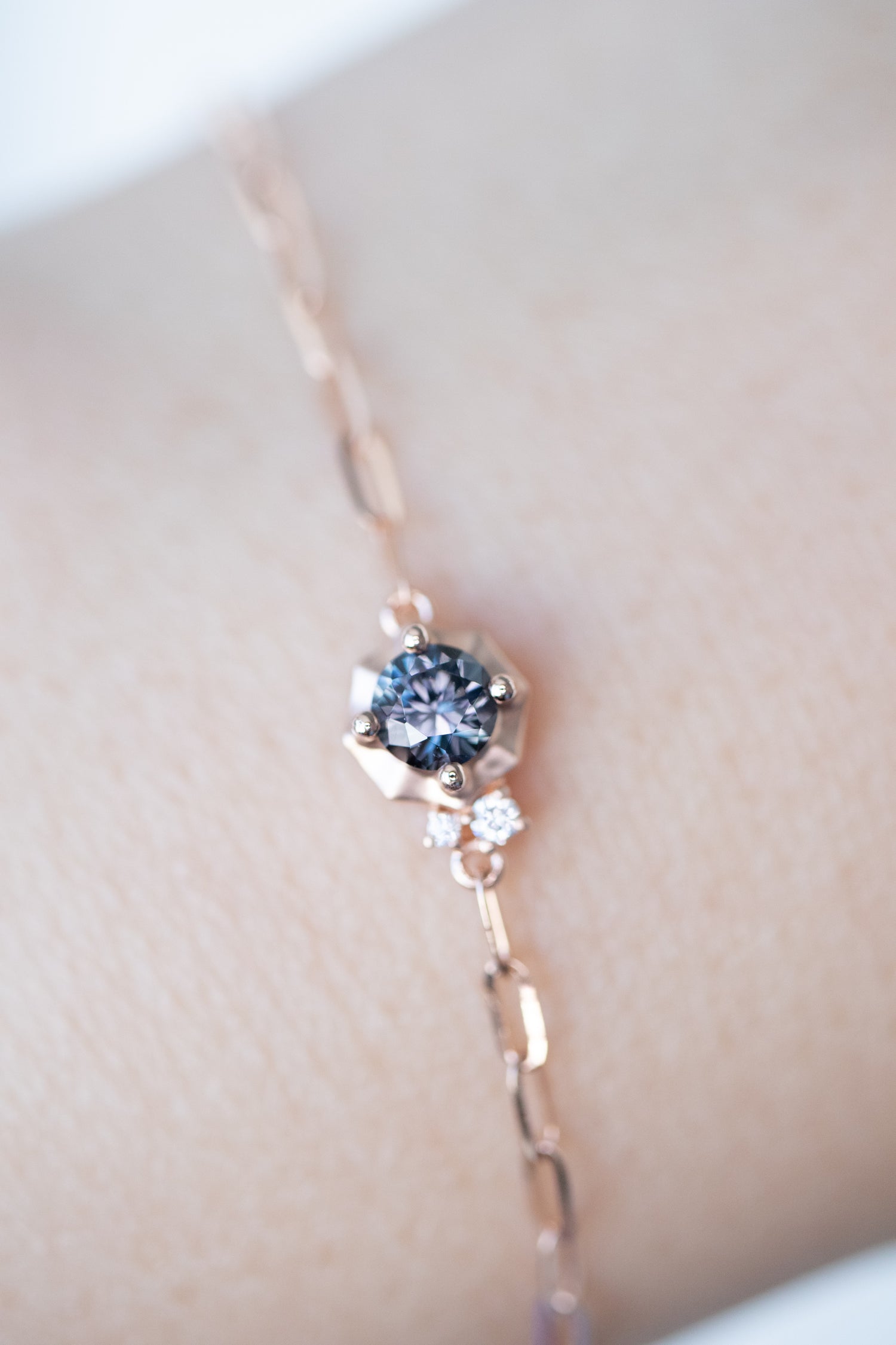 PREORDER - Golden Hexagon-shaped ~0.26-0.30ct Graylish Blue Spinel & diamonds 18K Gold Bracelet