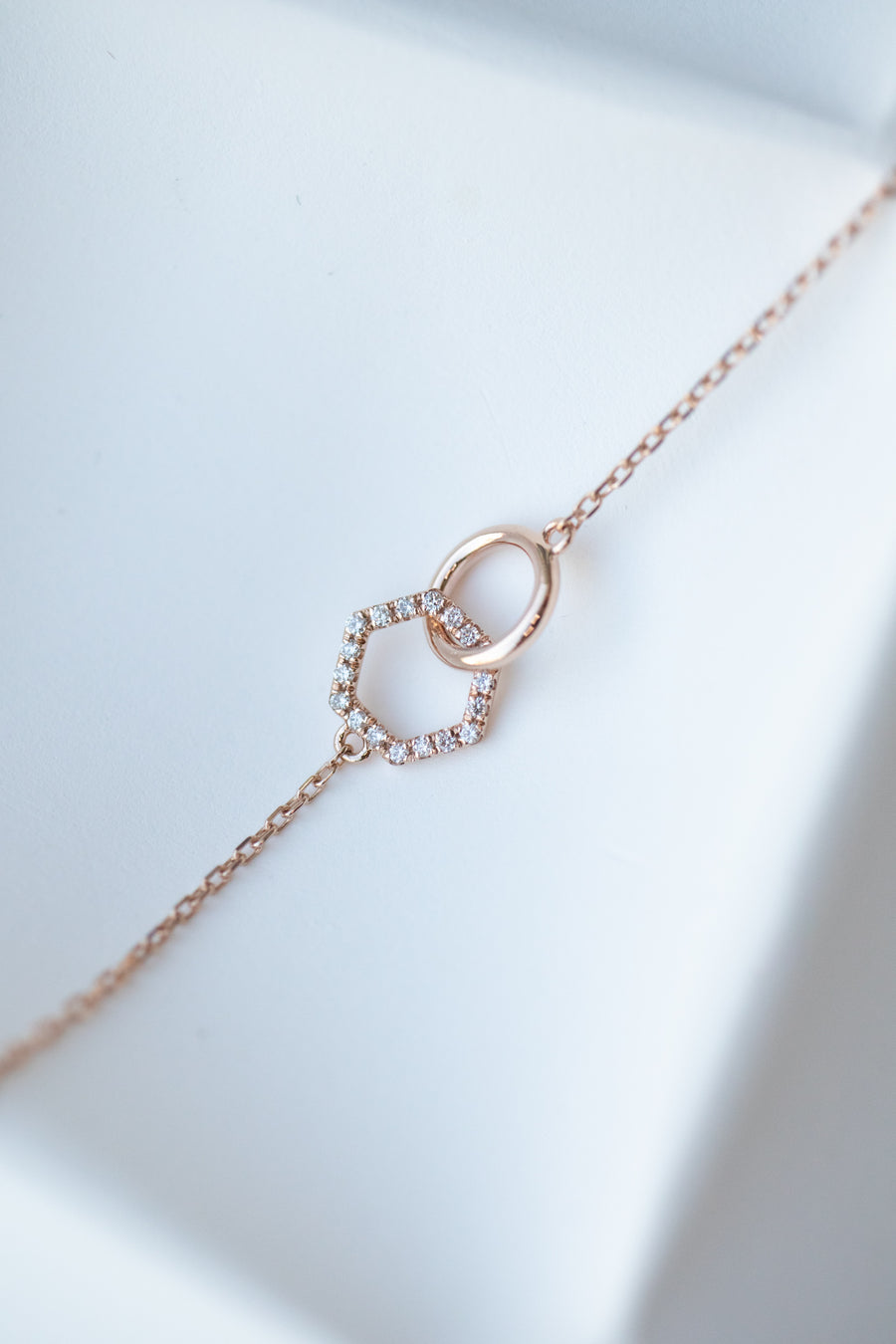 PREORDER - Round Hexagon Knot Top Quality Diamond 18K Gold Bracelet