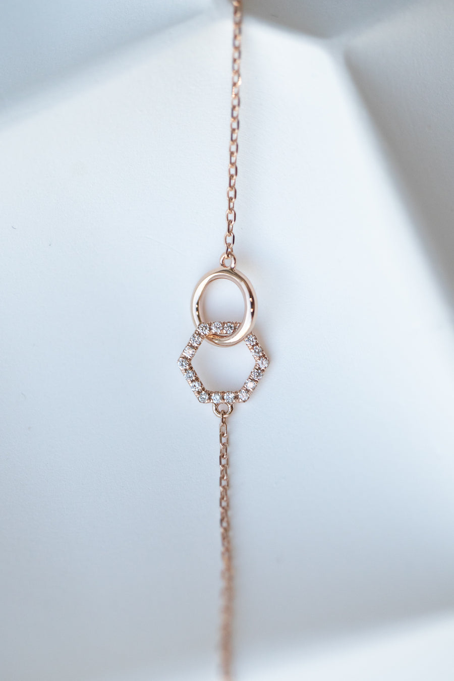 PREORDER - Round Hexagon Knot Top Quality Diamond 18K Gold Bracelet