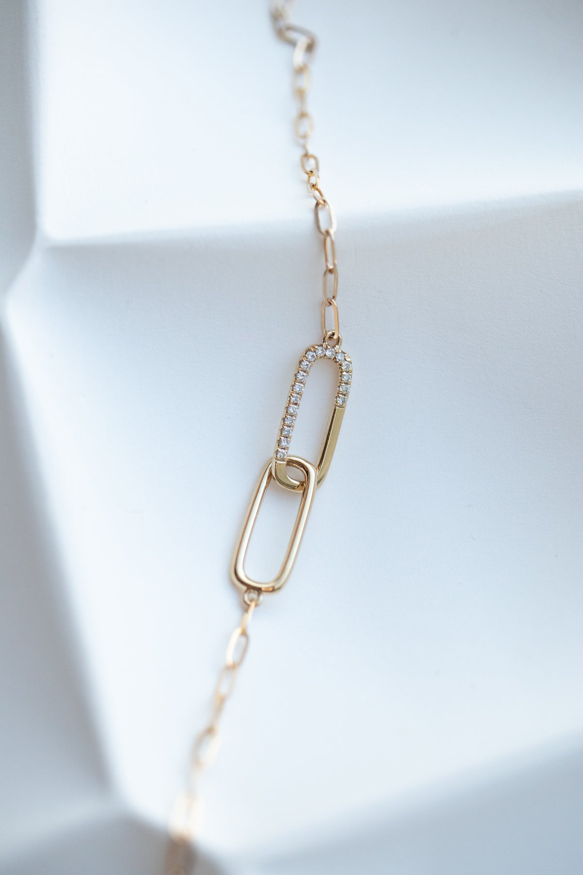PREORDER - Double Knot Top Quality Diamonds 14/ 18K Gold Bracelet