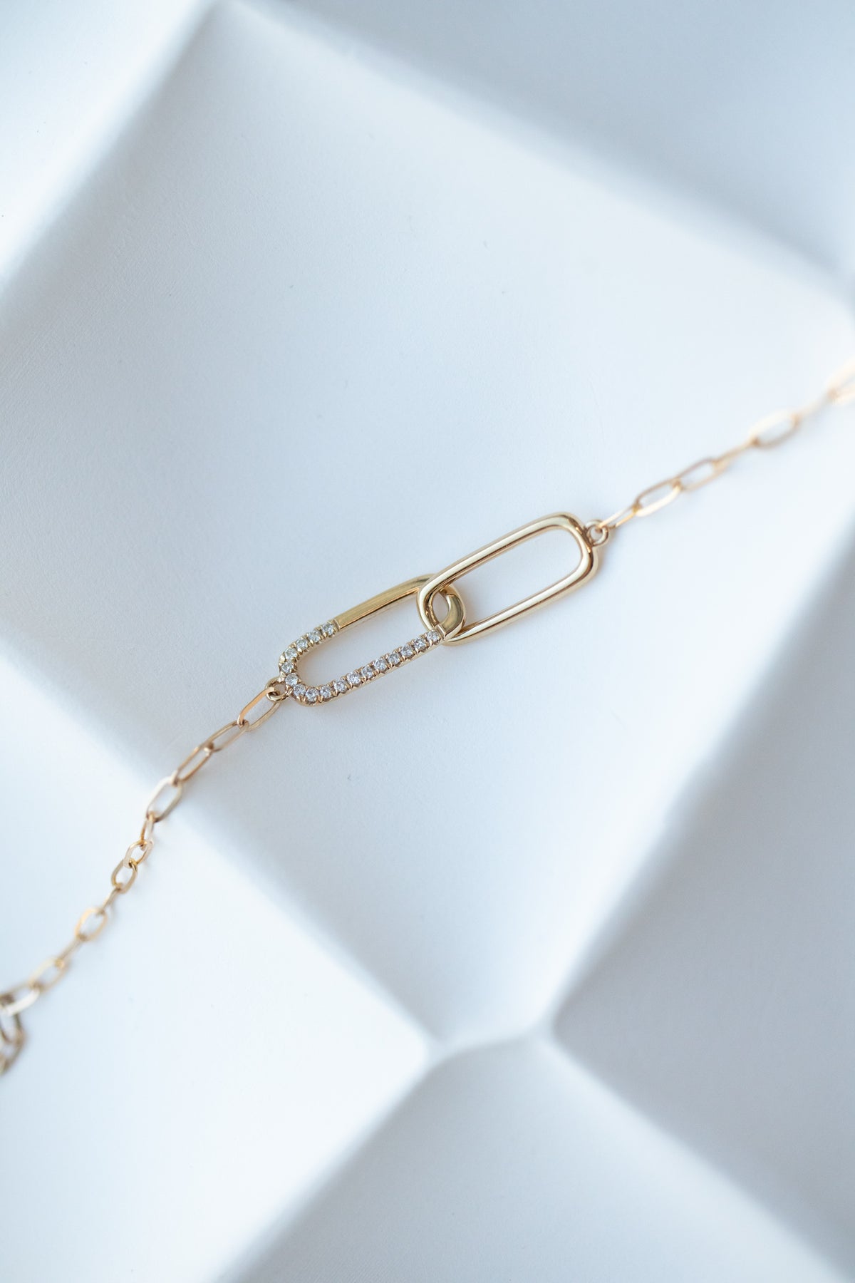 PREORDER - Double Knot Top Quality Diamonds 14/ 18K Gold Bracelet