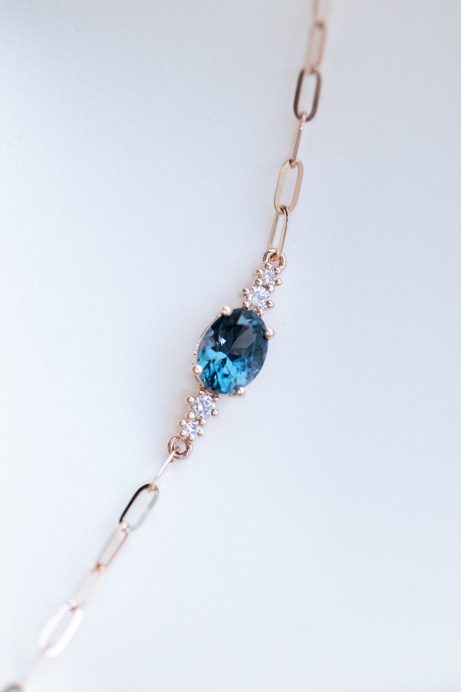 0.65ct Terre Spinel & diamonds 18K Rose Gold Bracelet