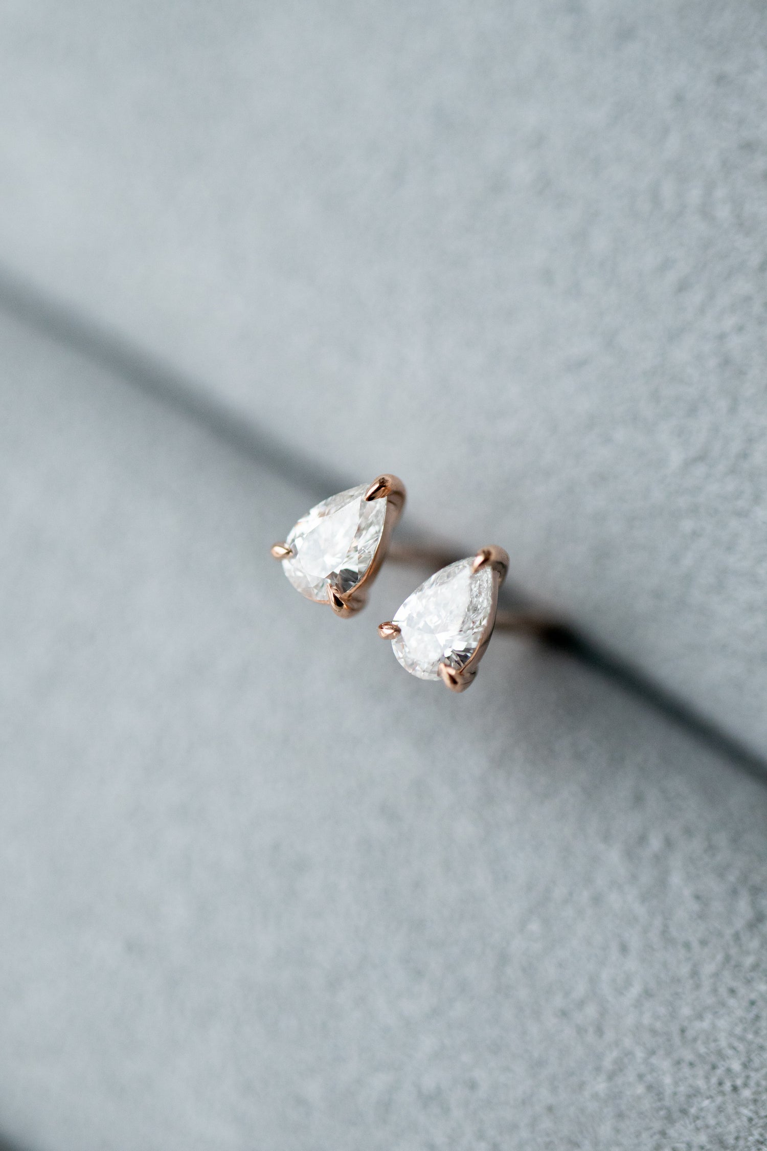Poire Top Quality Diamond 0.15+0.15ct  18K Gold Stud Earrings
