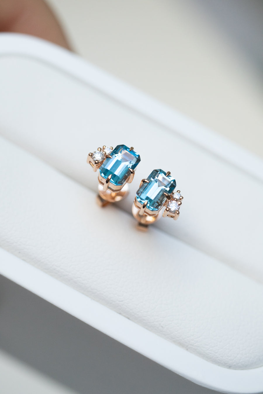 0.75carat Each Emerald Blue Topaz & total 0.07carat each Diamonds 18K Rose Gold Earrings