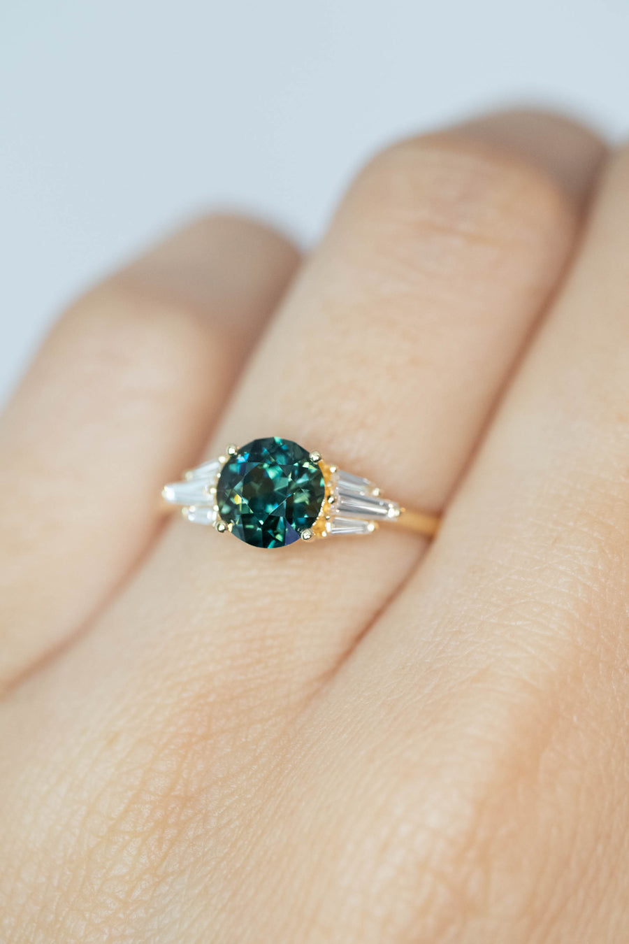 1.32ct Green Sapphire (with cert) & 0.18ct Diamonds 18K Yellow Gold Ring