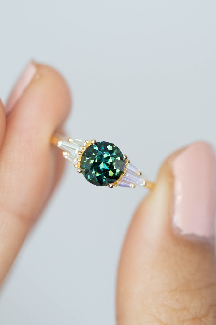 1.32ct Green Sapphire (with cert) & 0.18ct Diamonds 18K Yellow Gold Ring