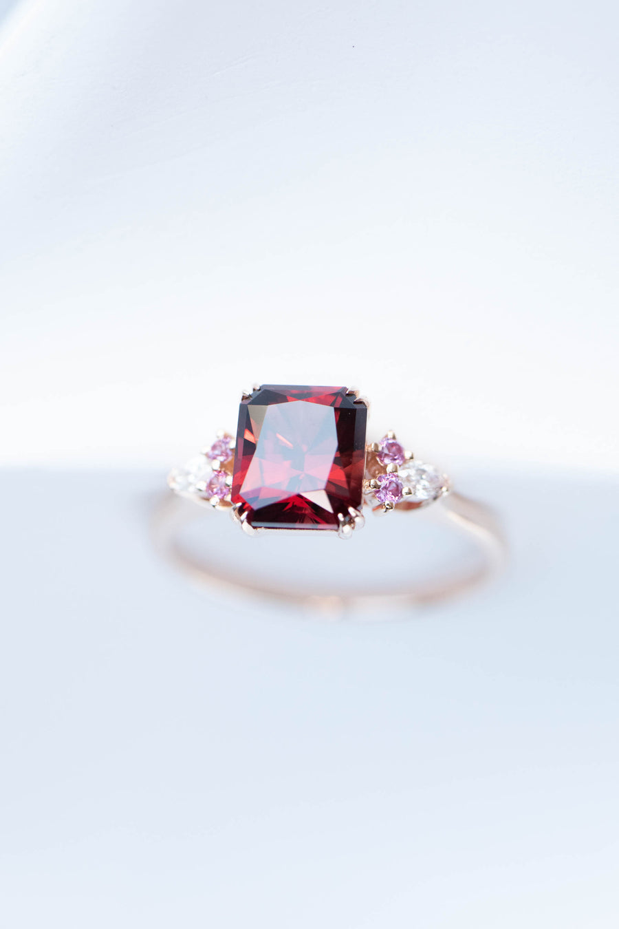 1.94ct Red Garnet & 0.07ct Diamonds 18K Rose Gold Ring