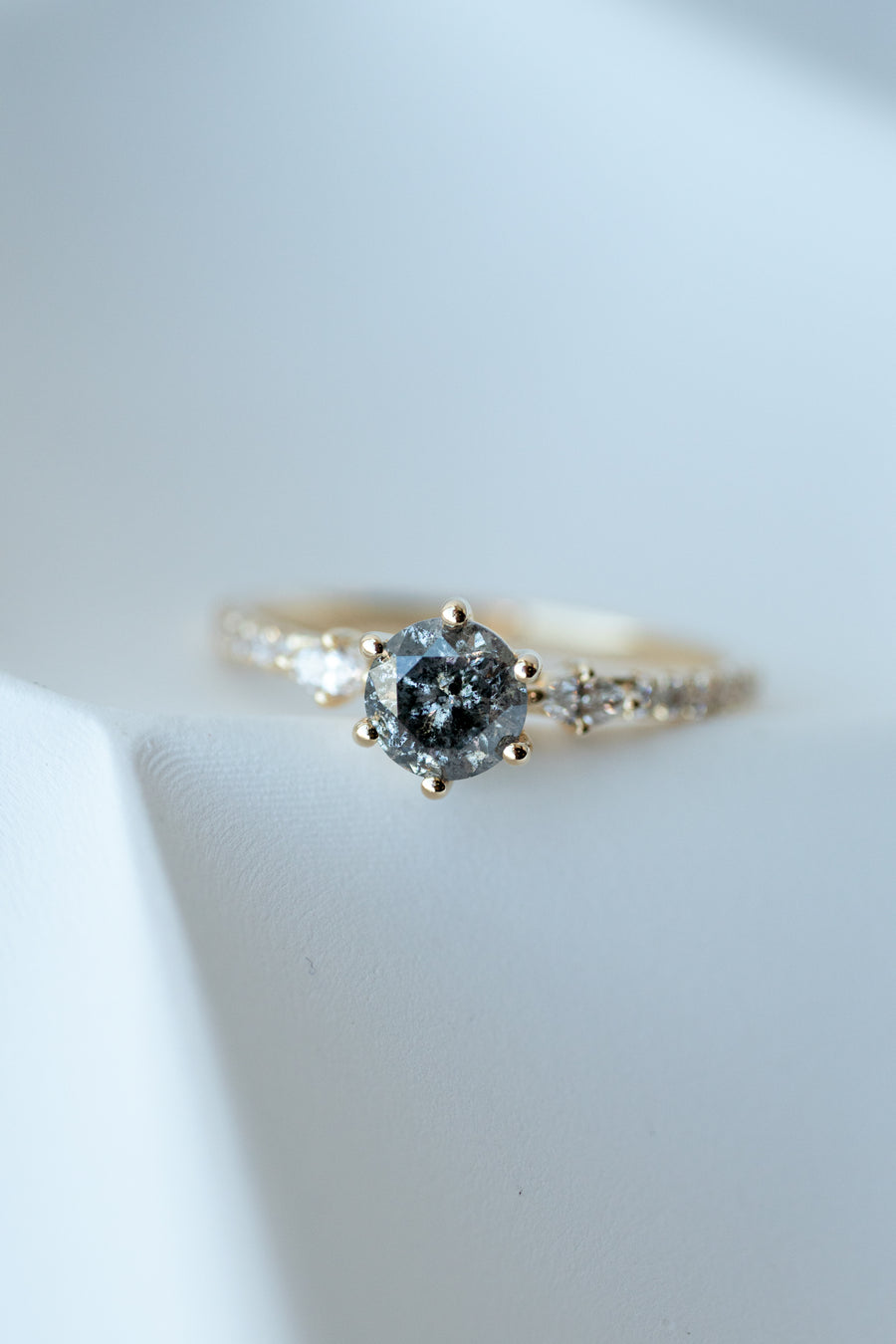 0.53ct Round Salt and Pepper Diamonds & 0.18ct White Diamonds 18K Yellow Gold Ring