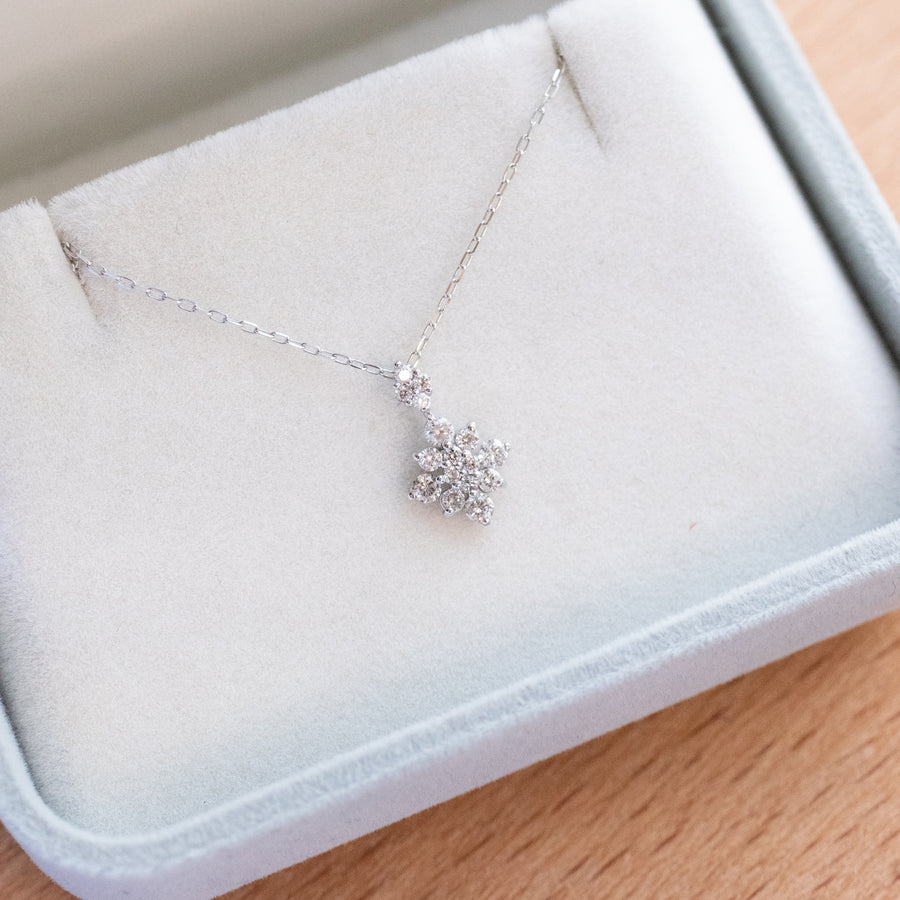 PREORDER - Snowflake Japan Diamond 18K Gold Necklace