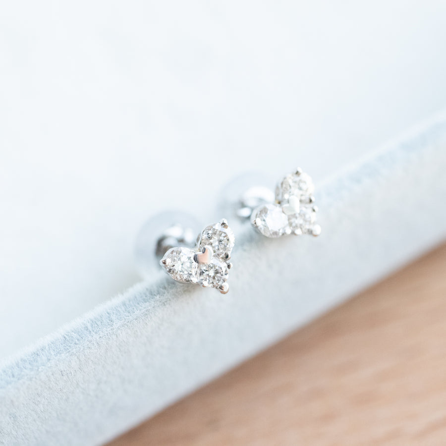 Japan 18K Gold White Diamonds Heart Earrings