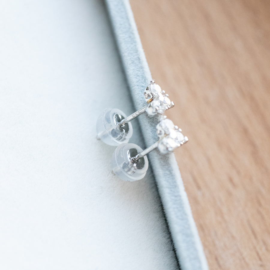 PREORDER - Japan Heart Cluster Diamond 18K White Gold Stud Earrings