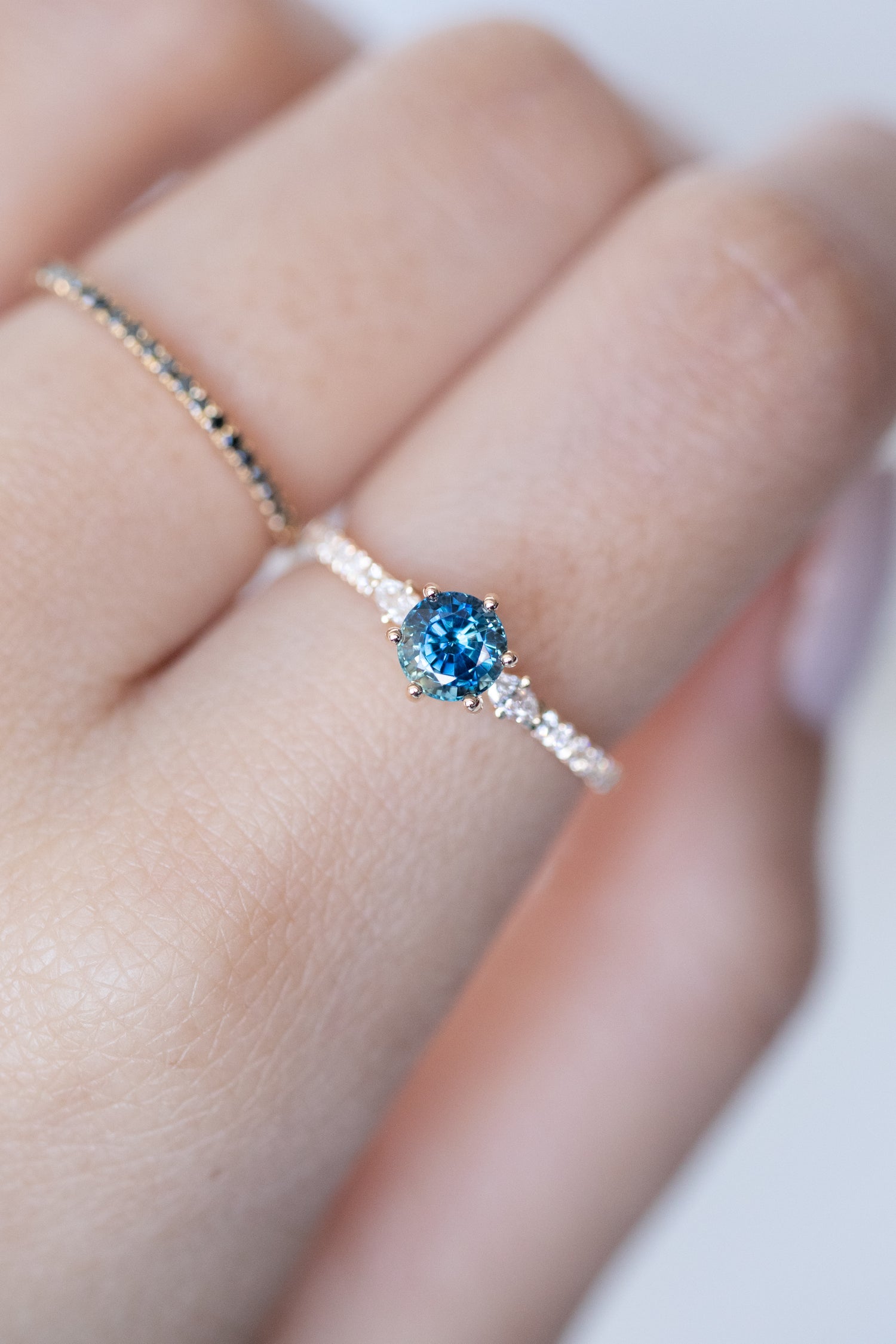 0.74ct Round Teal Green Sapphire (Unheated with Certificate) & diamonds 18K Yellow Gold half eternity Ring